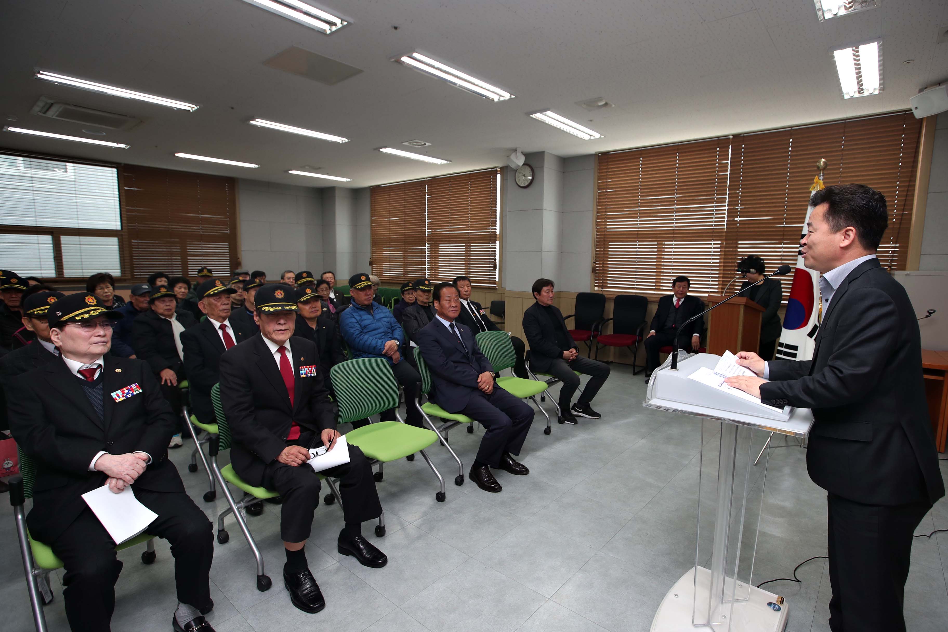 20190328_대한민국무공수훈자회_동구지회_정기총회_및_안보교육2.jpg 이미지