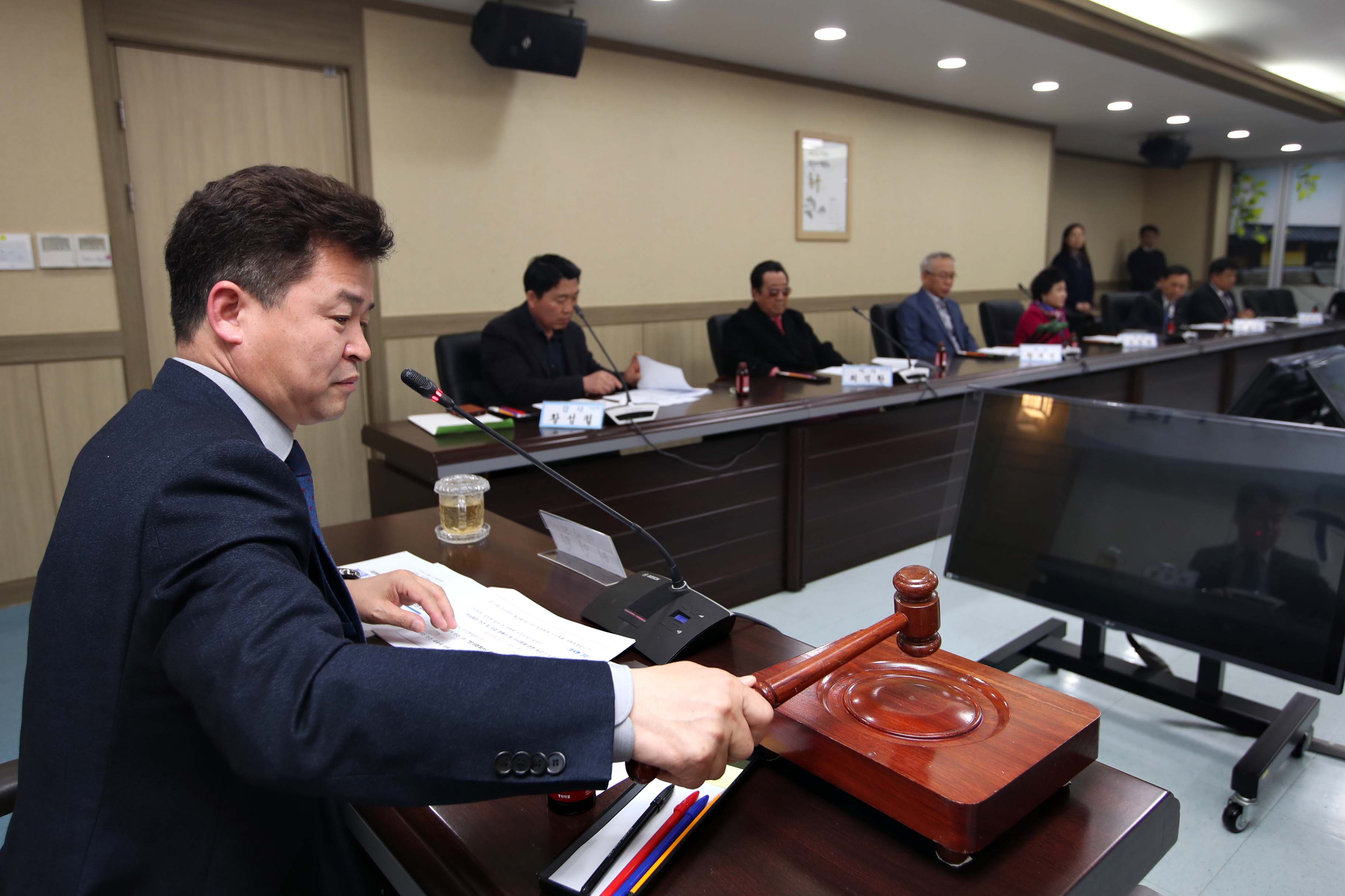 20190401_제15회_꿈드림장학회_이사회4.jpg 이미지