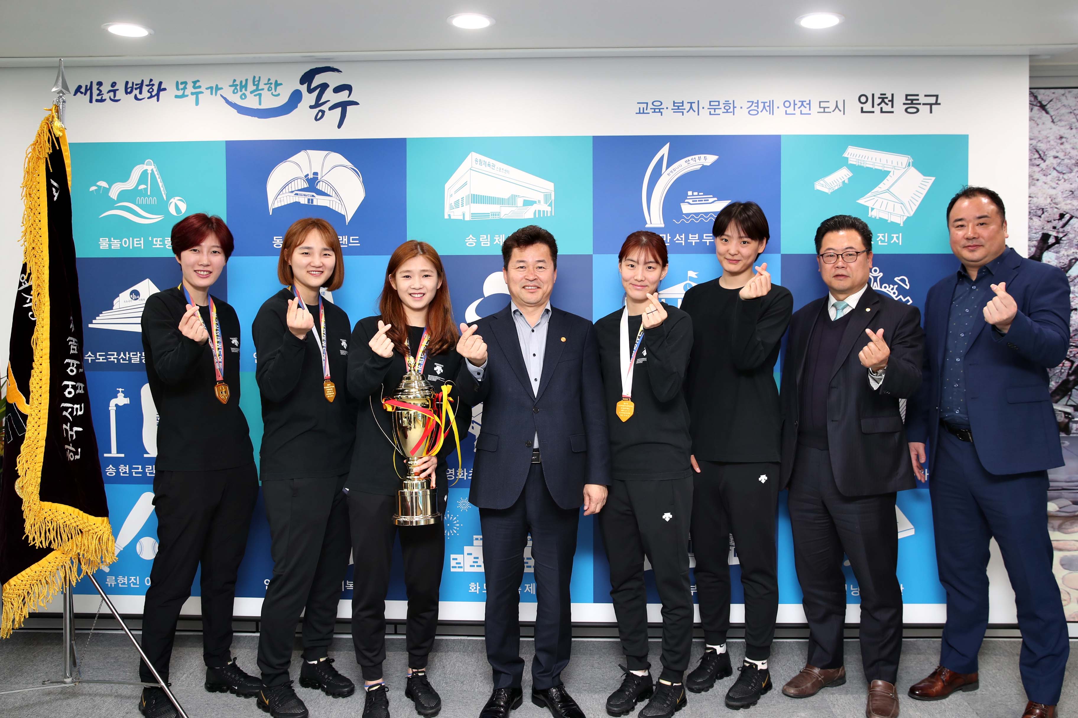 20190408_제13회_한국실업태권도연맹회장기_대회_3인조_지명전_우승1.jpg 이미지