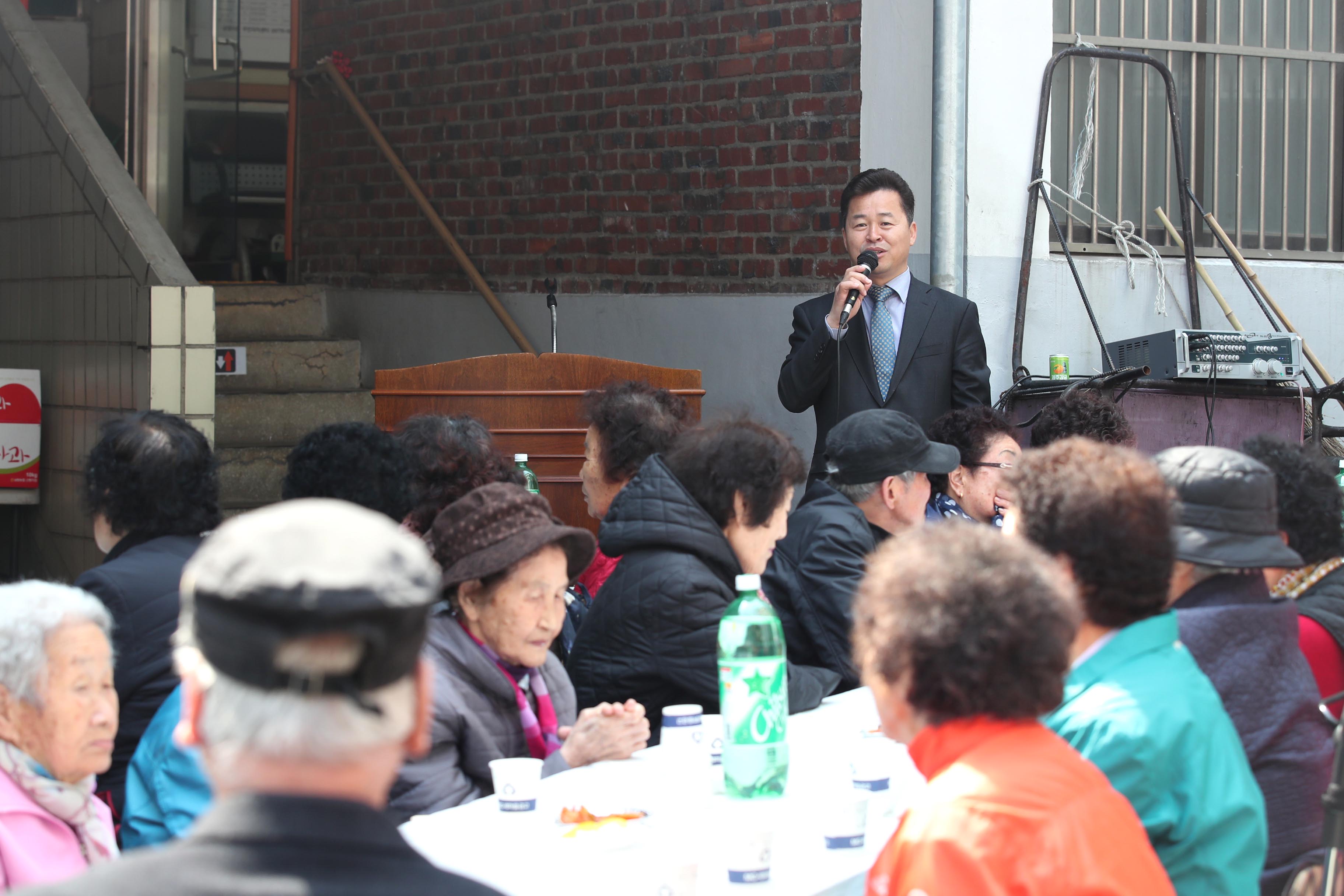 20190411_송림4동_자장면_나눔_행사3.jpg 이미지