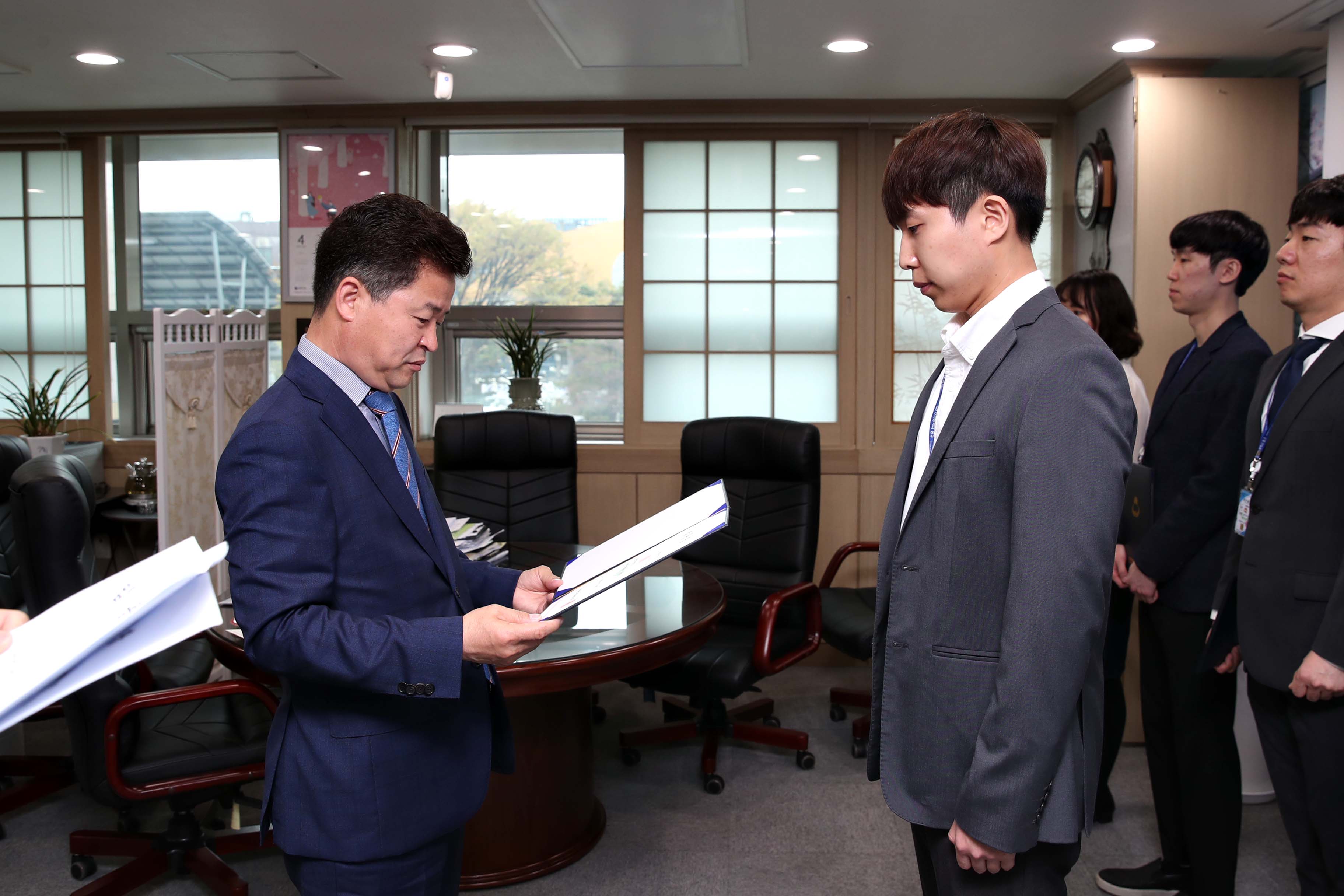 20190418_임용장_수여식2.jpg 이미지