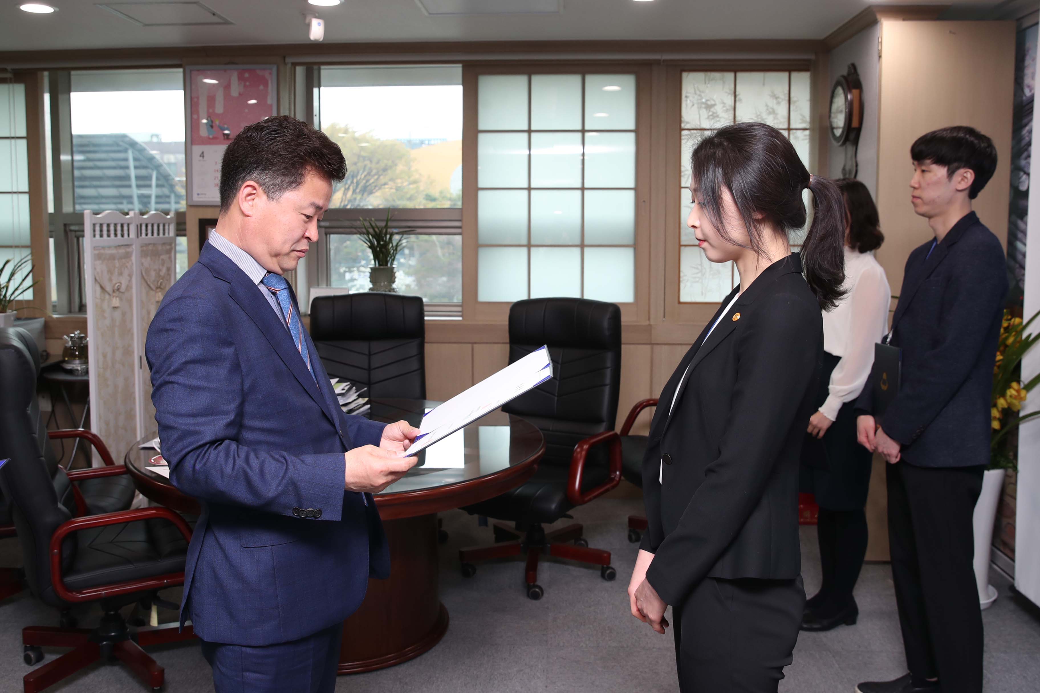 20190418_임용장_수여식5.jpg 이미지