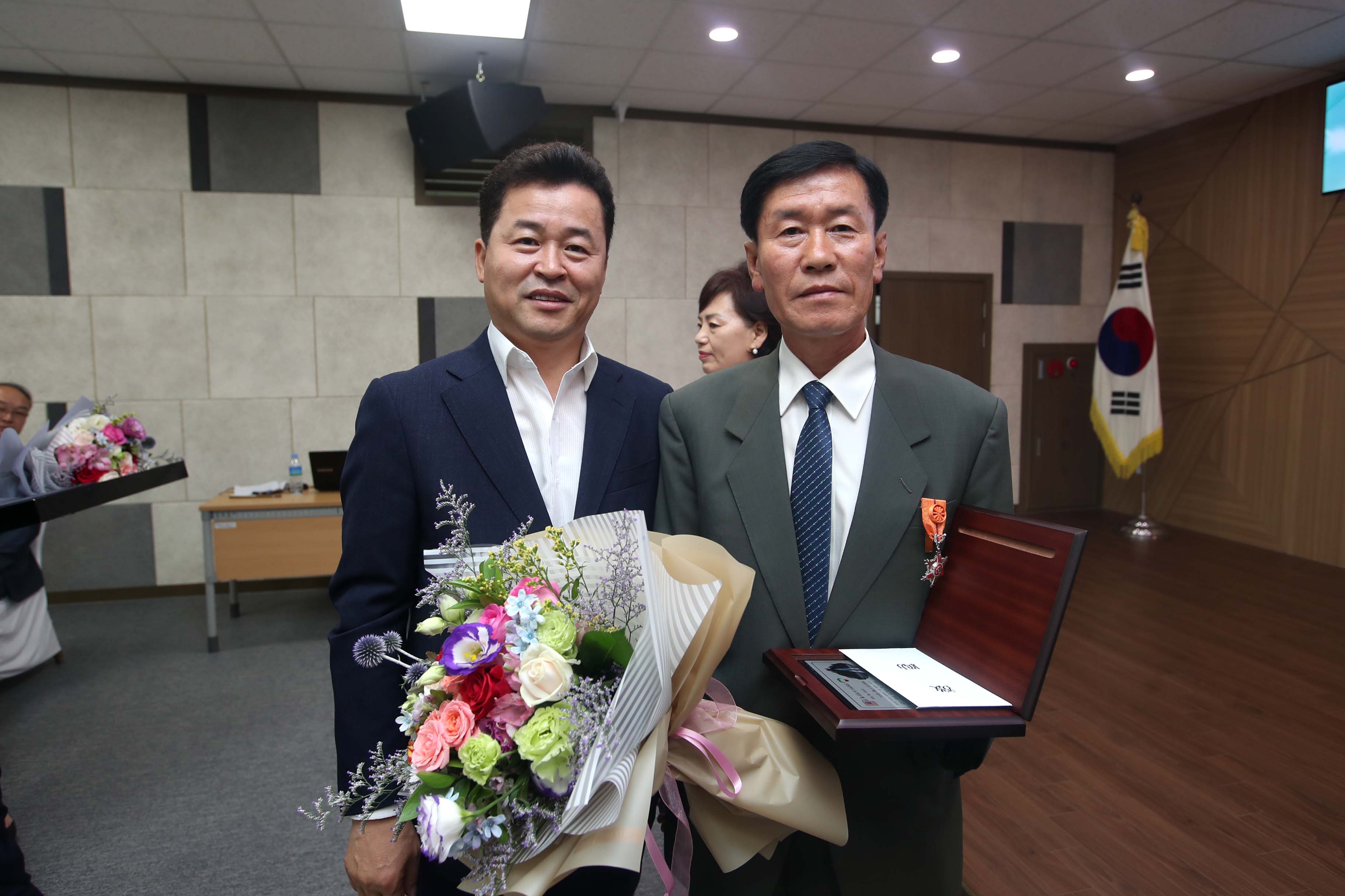 20190628_2019_상반기_정년(명예)_퇴임식5.jpg 이미지