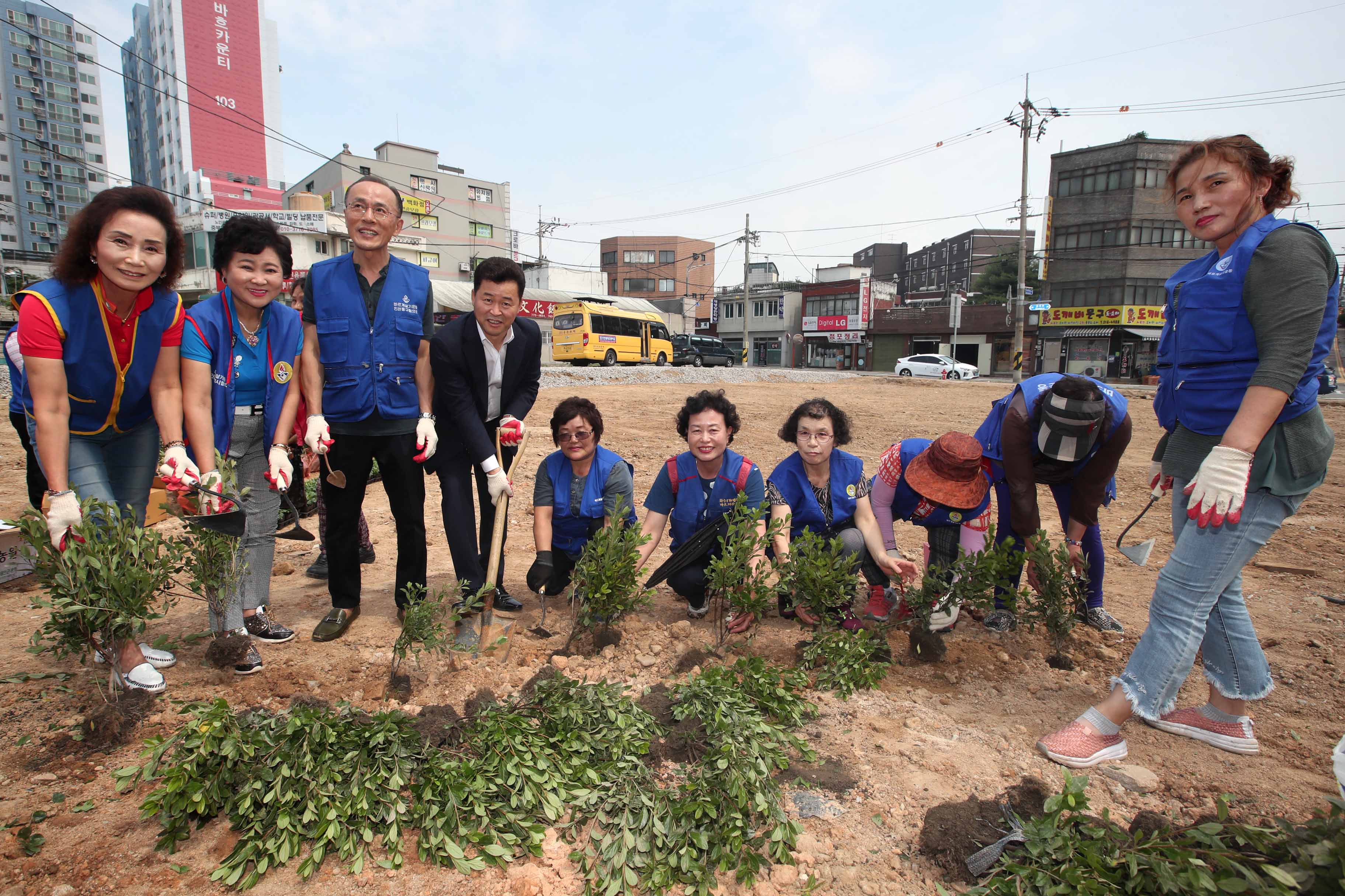 20190628_바르게살기운동_나무심기_행사3.jpg 이미지