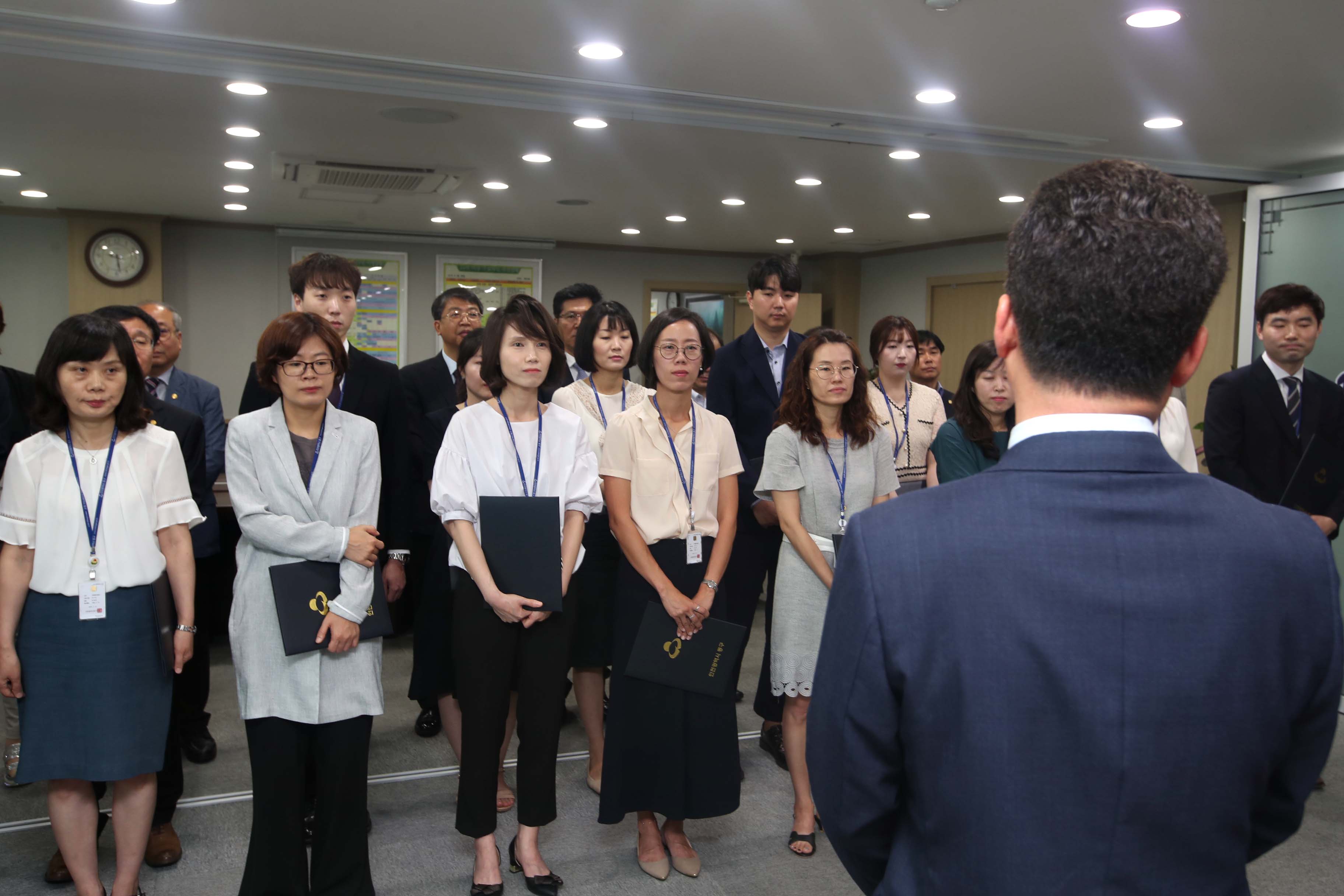 20190701_임용장_수여식3.jpg 이미지