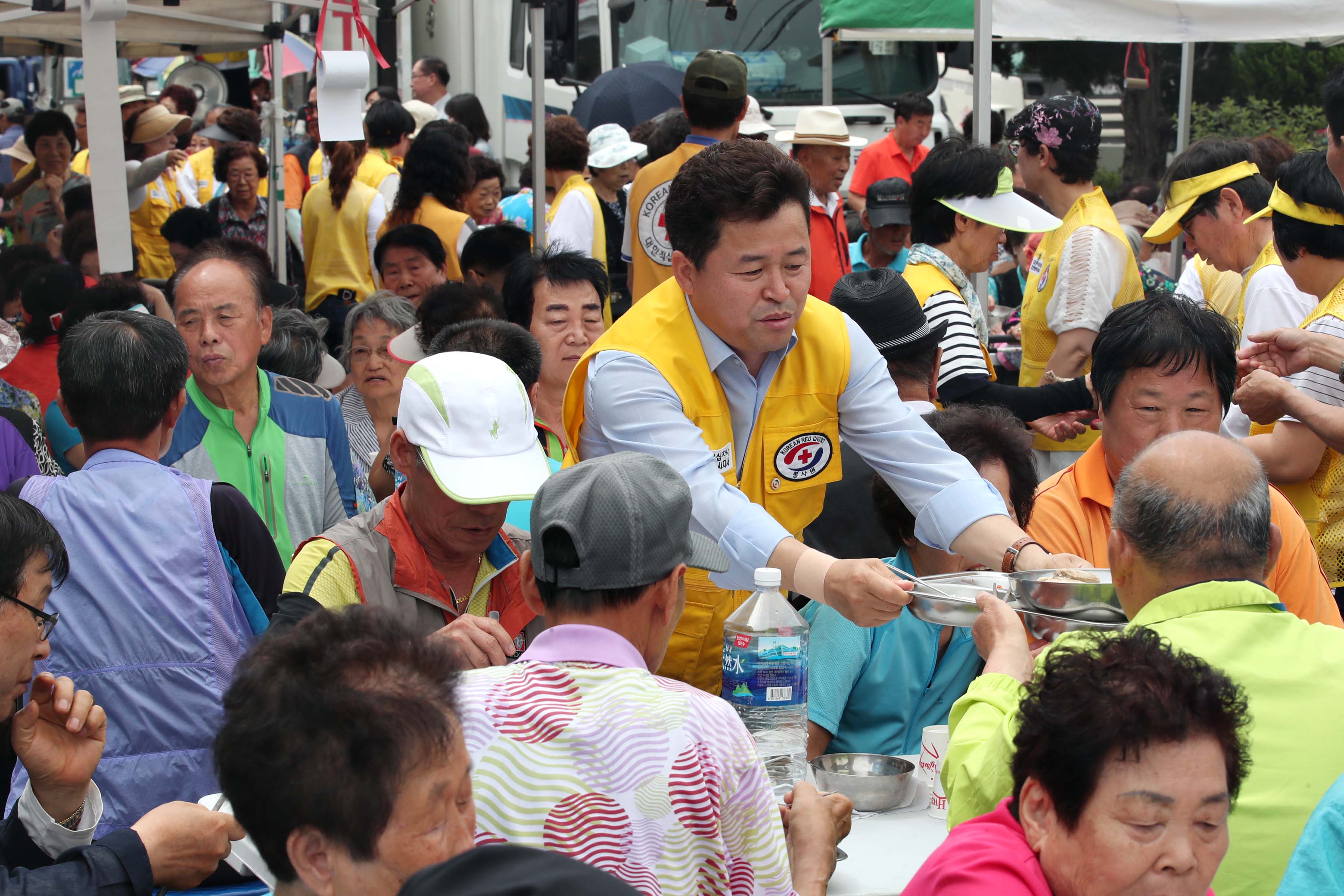 20190710_대한적십자사_동구지구협의회_삼계탕_나눔4.jpg 이미지