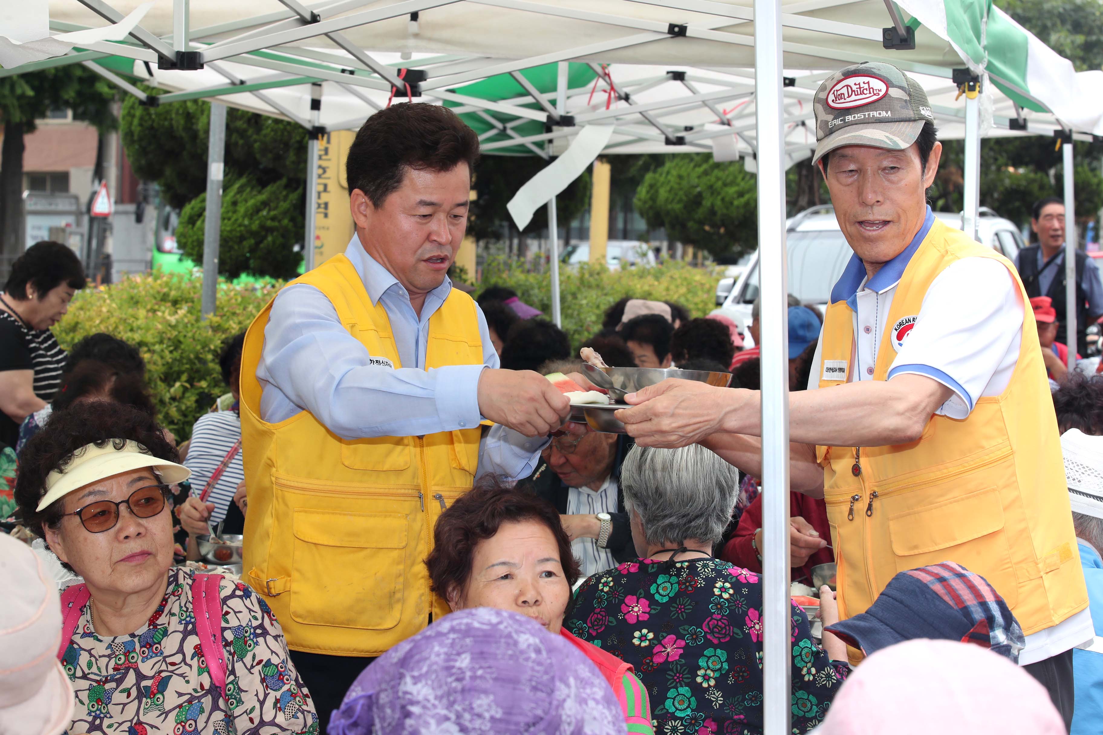 20190710_대한적십자사_동구지구협의회_삼계탕_나눔6.jpg 이미지