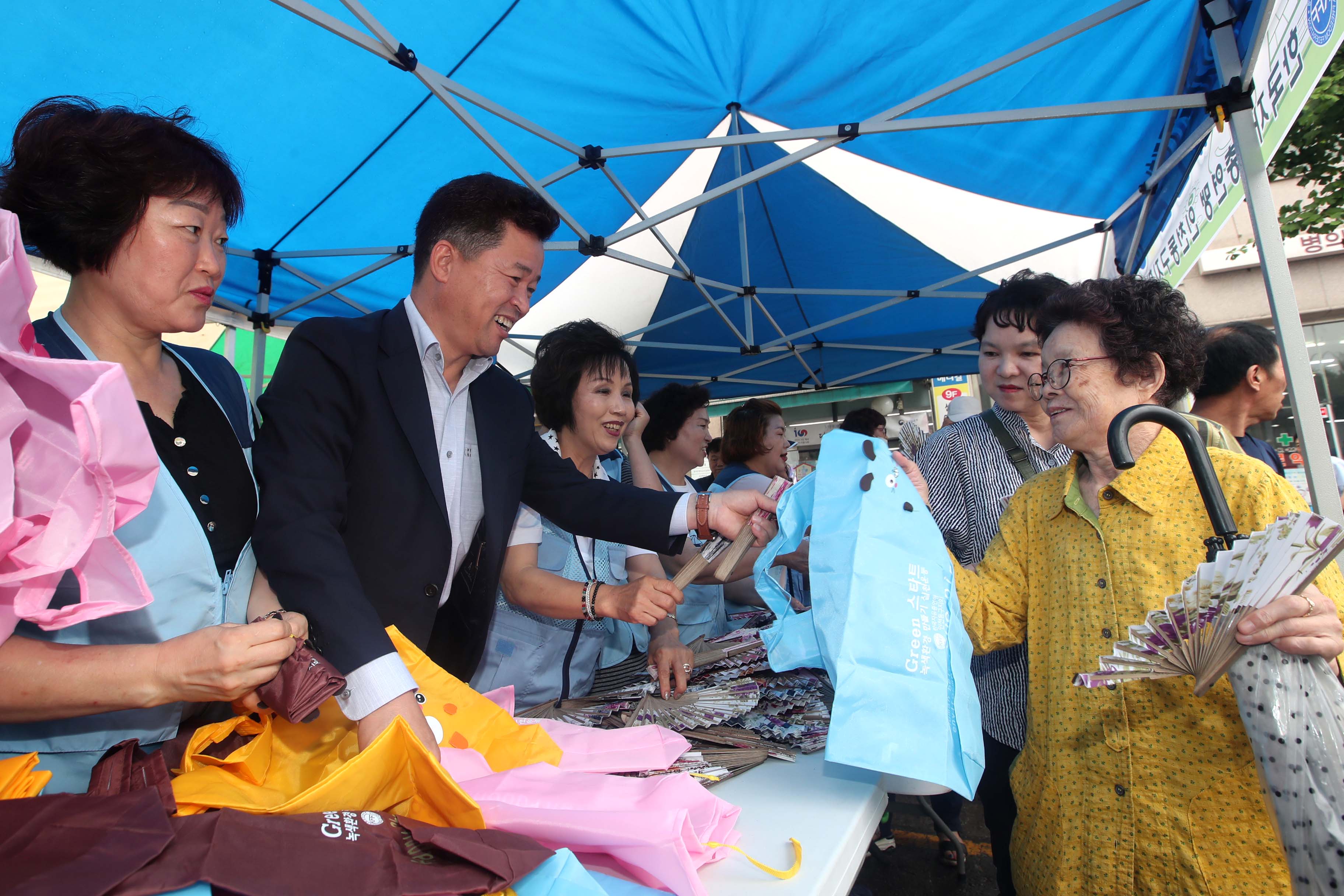 20190716_한국자유총연맹_저탄소_녹색환경_캠페인5.jpg 이미지