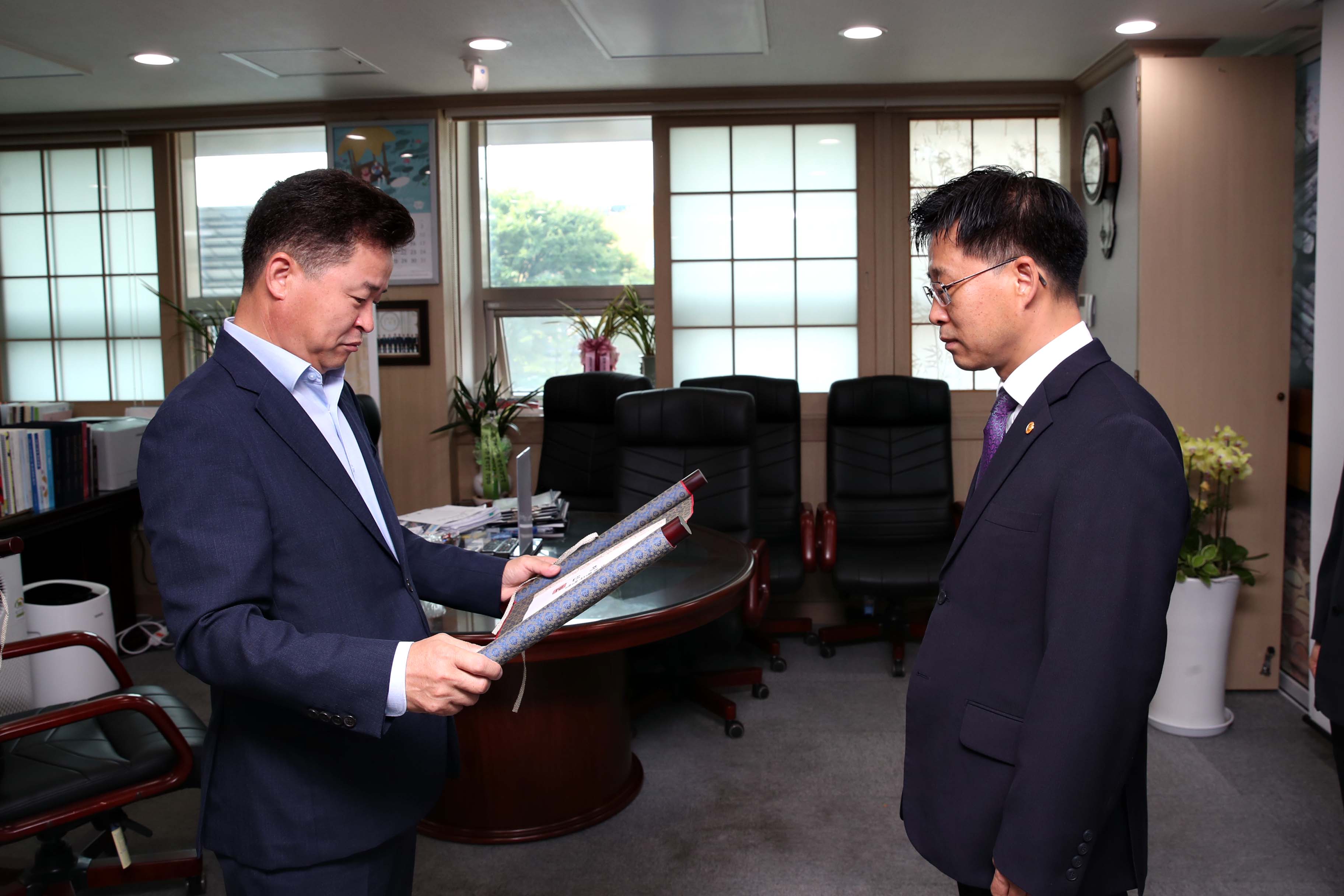 20190819_임용장_수여식10.jpg 이미지