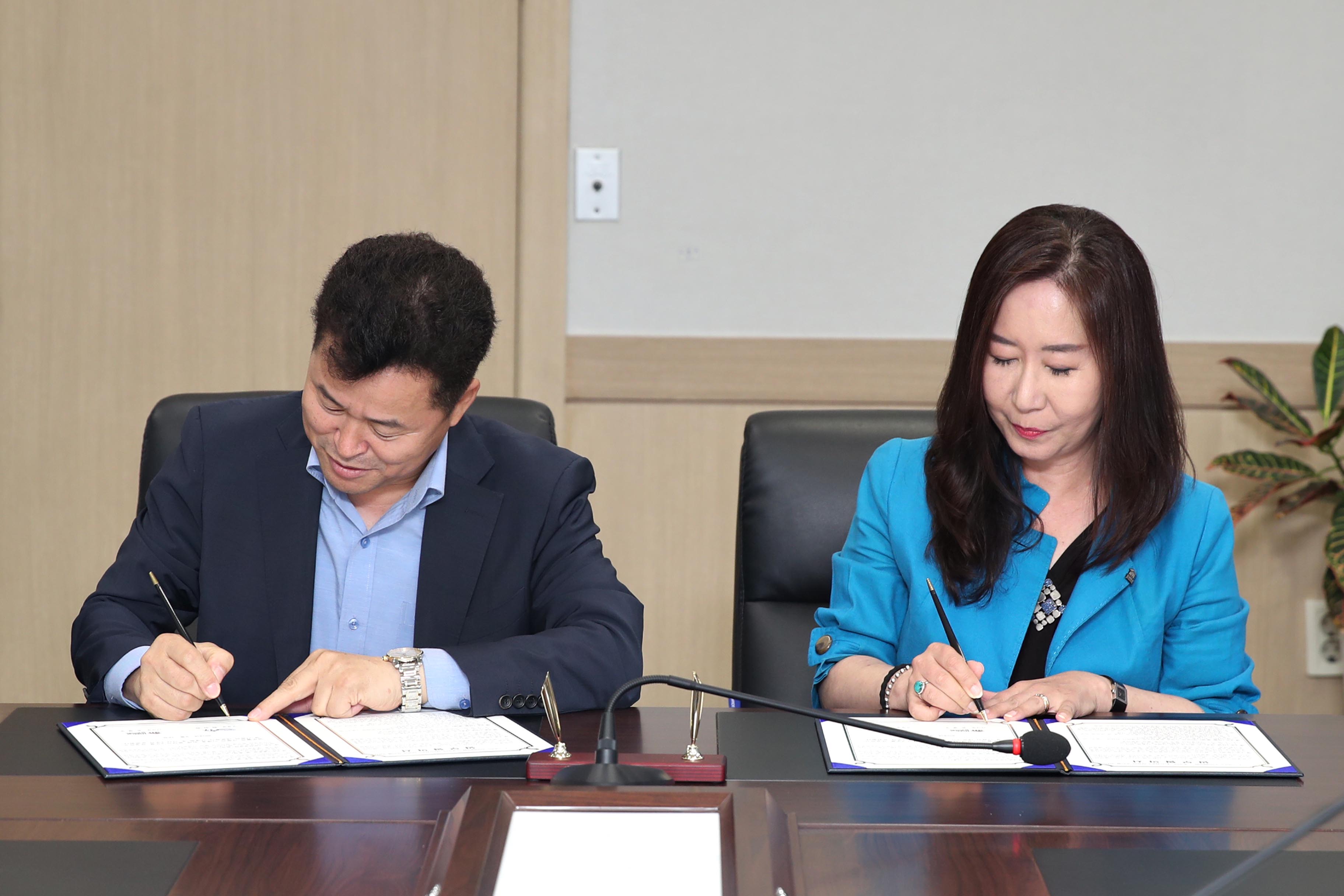 20190918_만석동_철길_새뜰마을사업_민관협력형_노후주택_개선사업_업무_협약식7.jpg 이미지