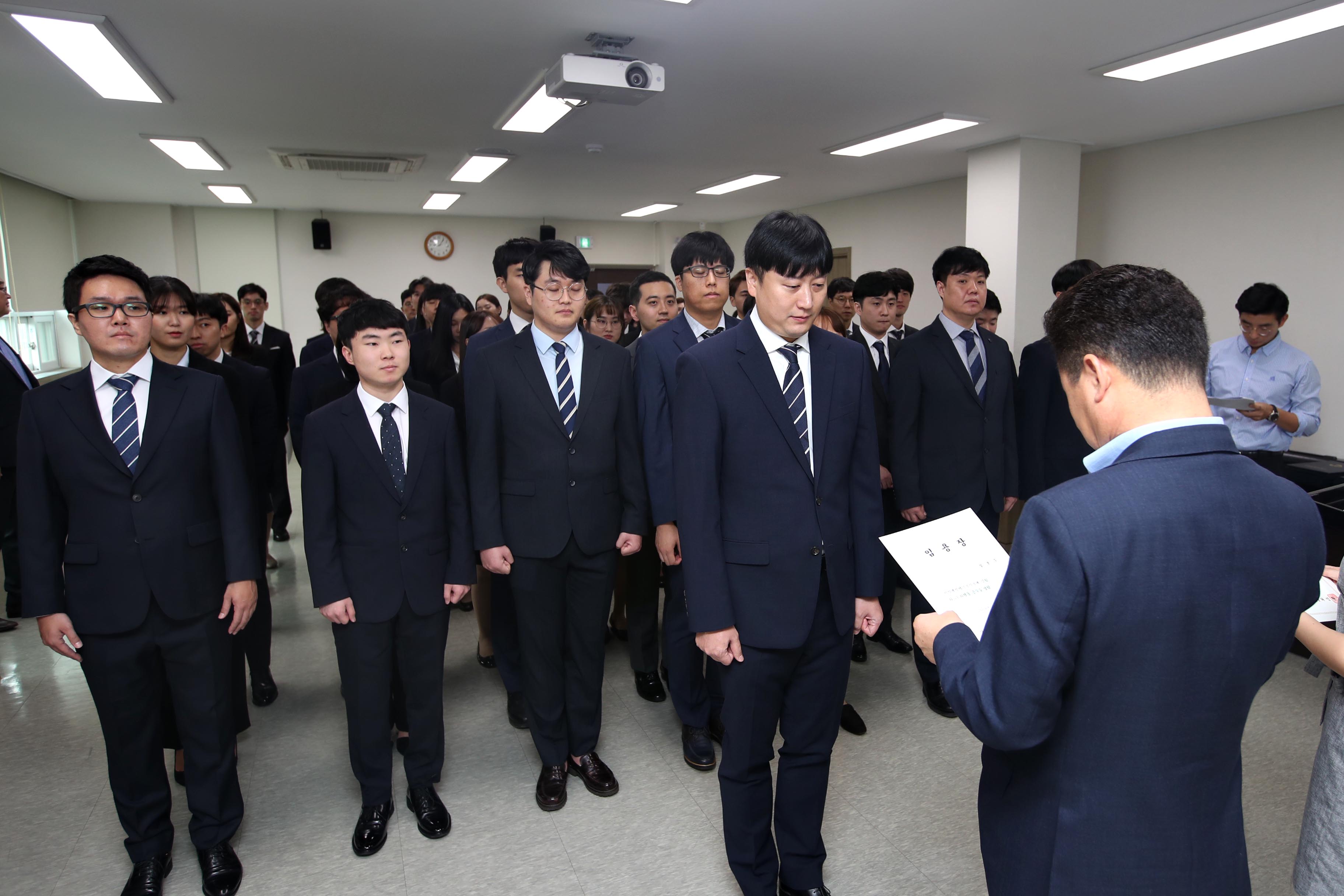 20190927_신규공무원_임용장_수여식6.jpg 이미지