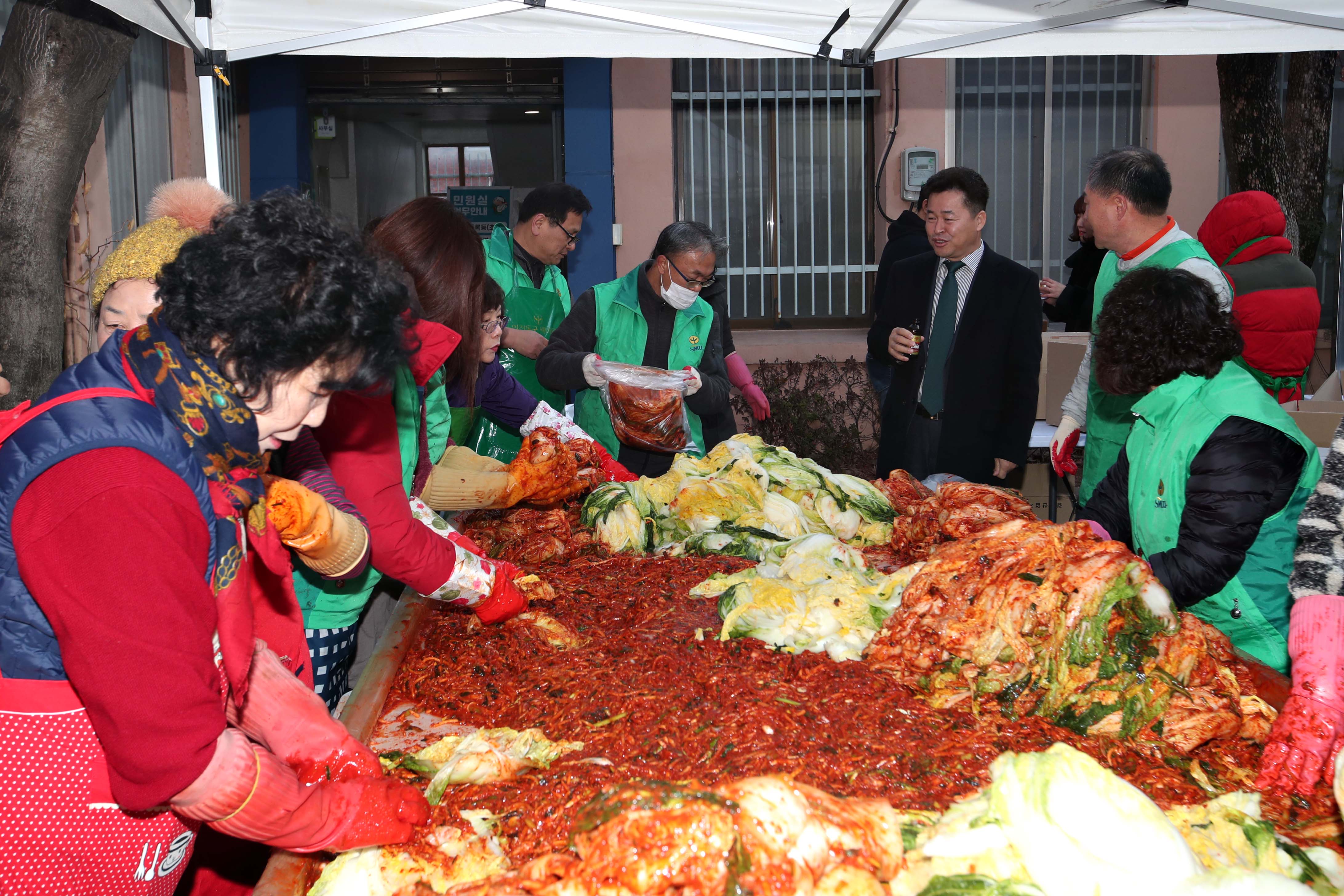 20191212_송림2동_김장김치_나눔6.jpg 이미지