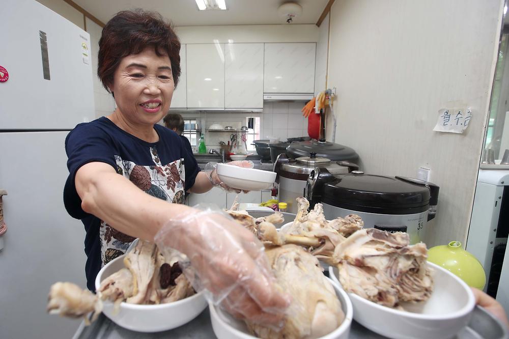 만석동제2경로당 경로잔치 사진