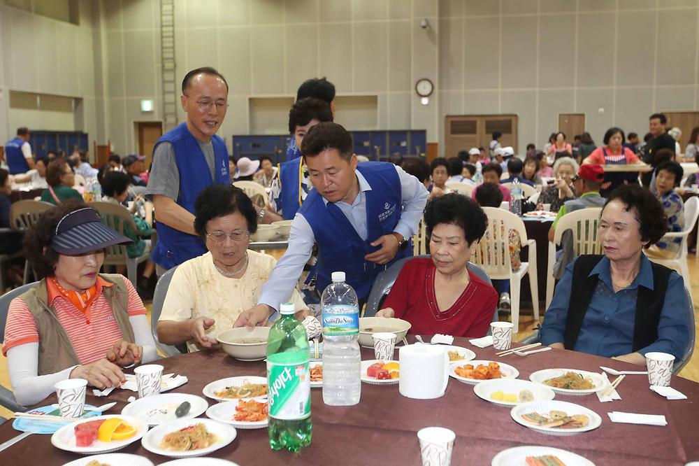 바르게살기운동 동구협의회 사랑의 무료급식 사진