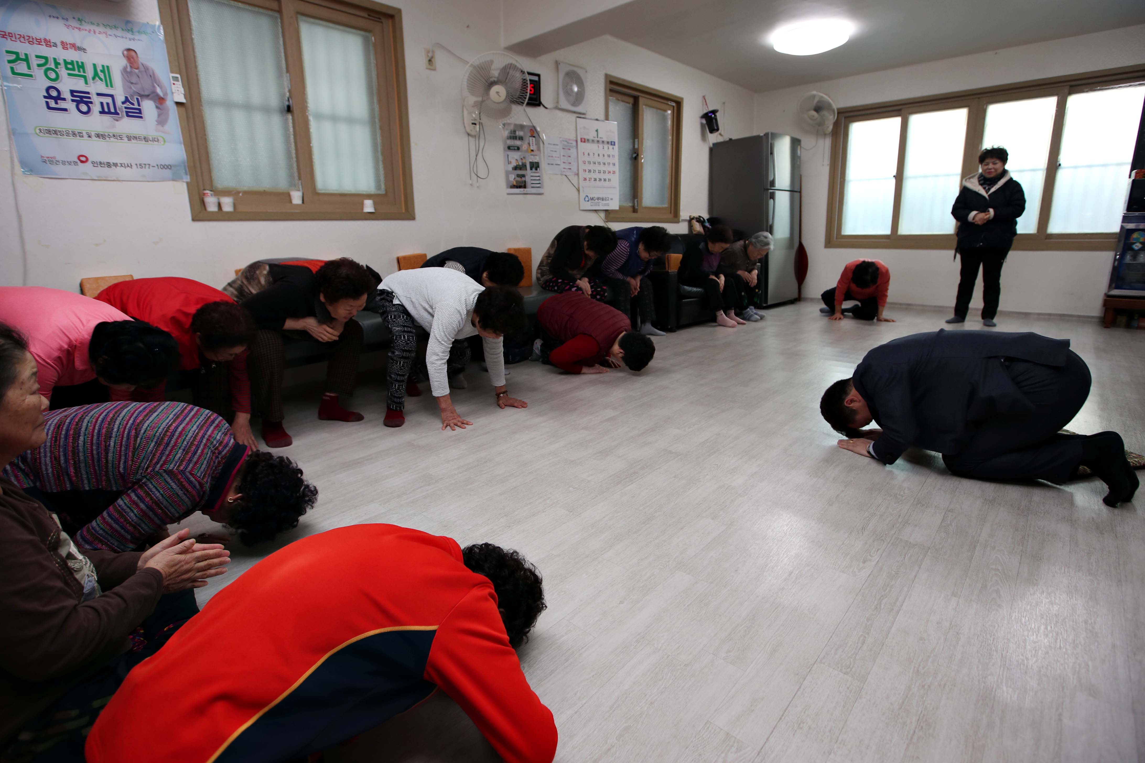 20200109_설맞이_경로당_방문16.jpg 이미지