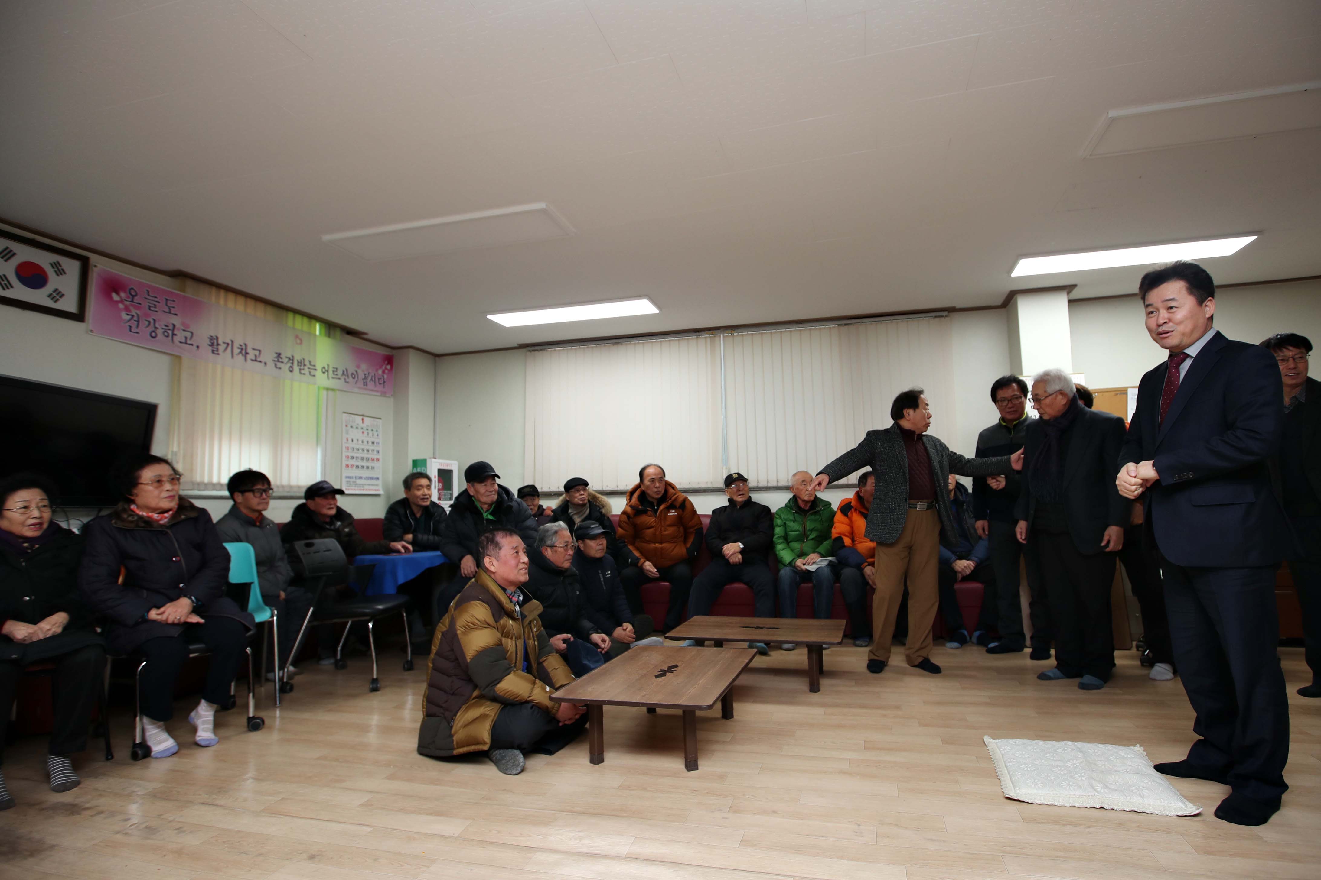 20200114_설맞이_경로당_방문2.jpg 이미지