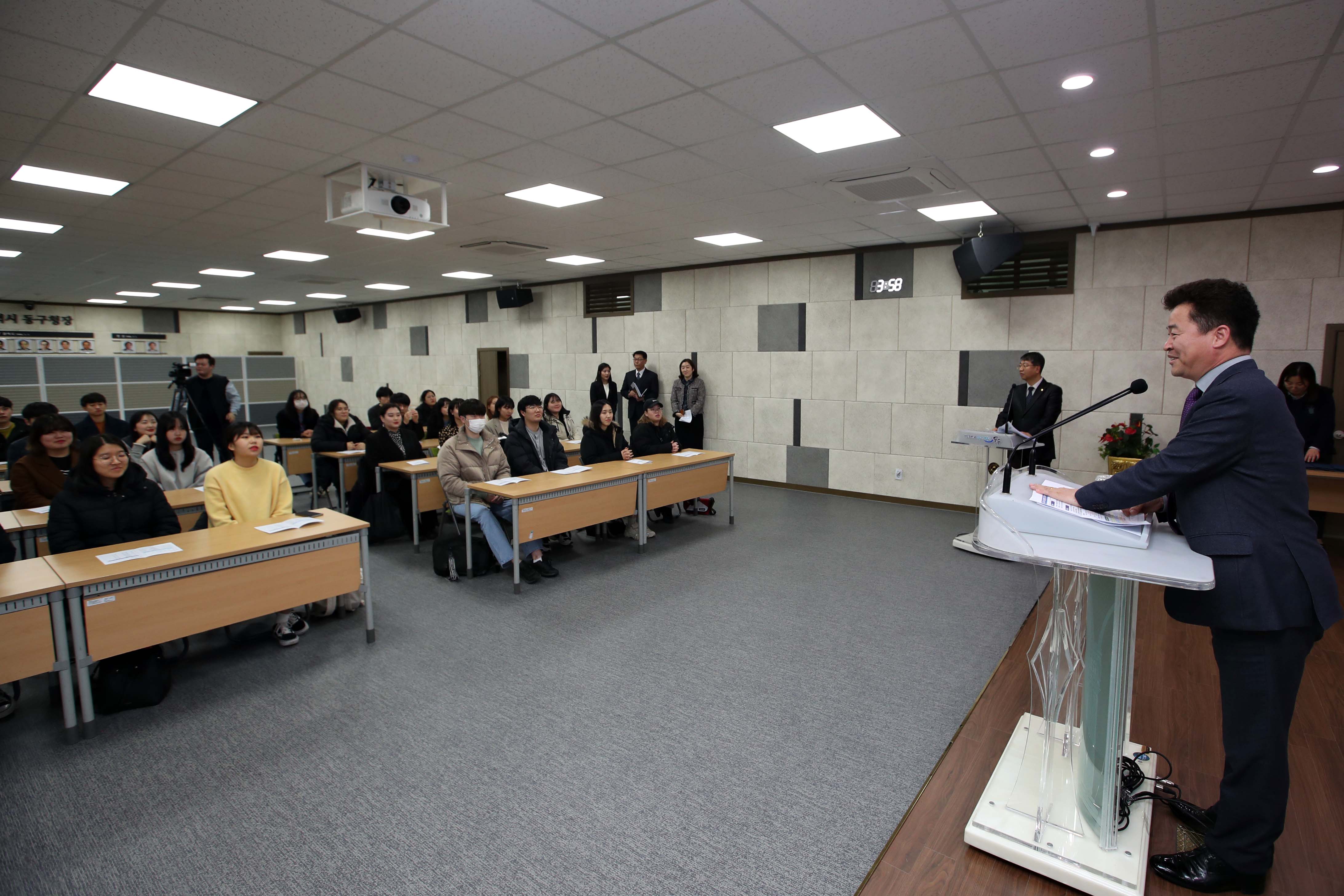 20200131_2020년도_근로장학생_장학증서_수여식14.jpg 이미지