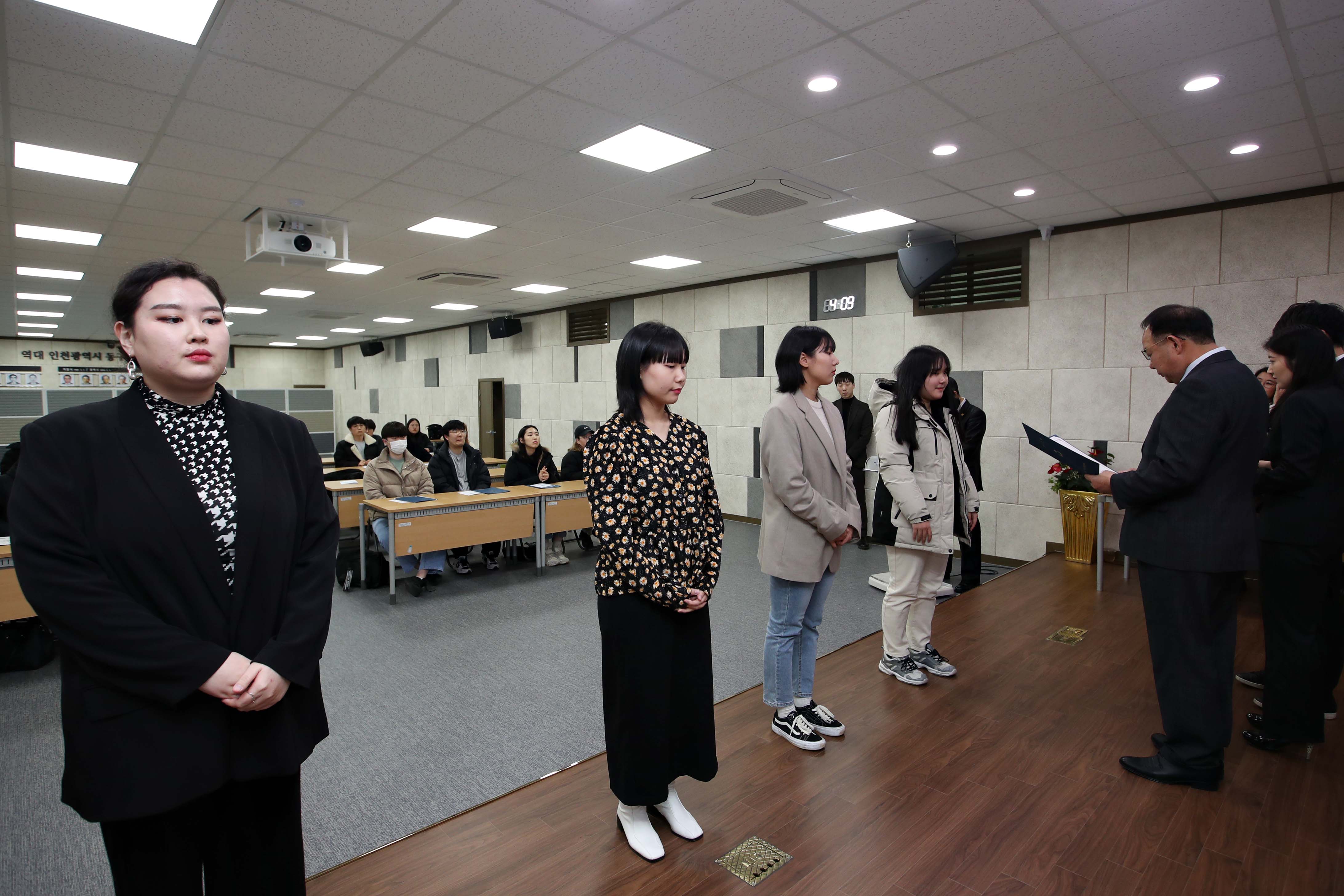 20200131_2020년도_근로장학생_장학증서_수여식9.jpg 이미지