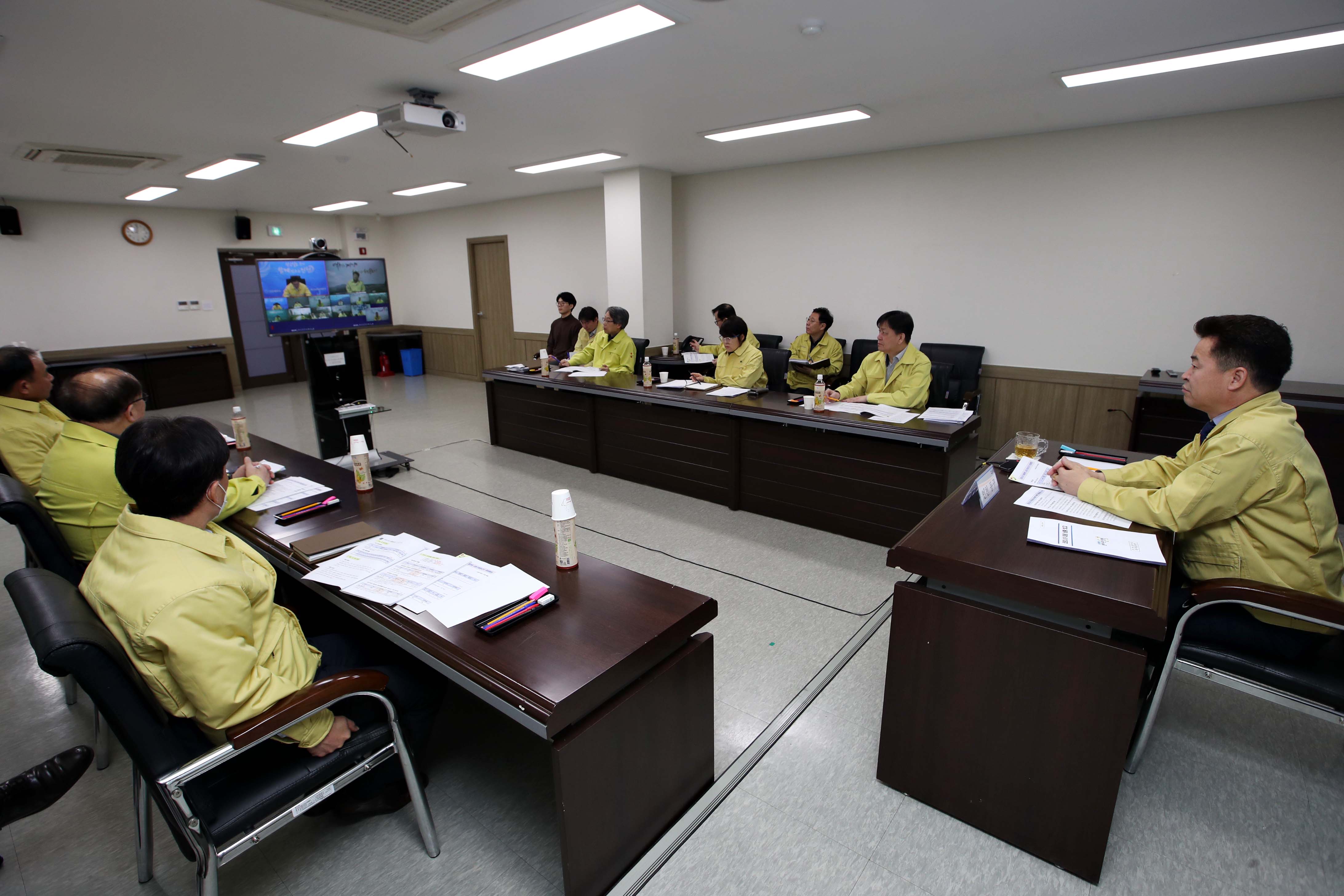 20200220_인천시_코로나19_긴급_영상회의1.jpg 이미지