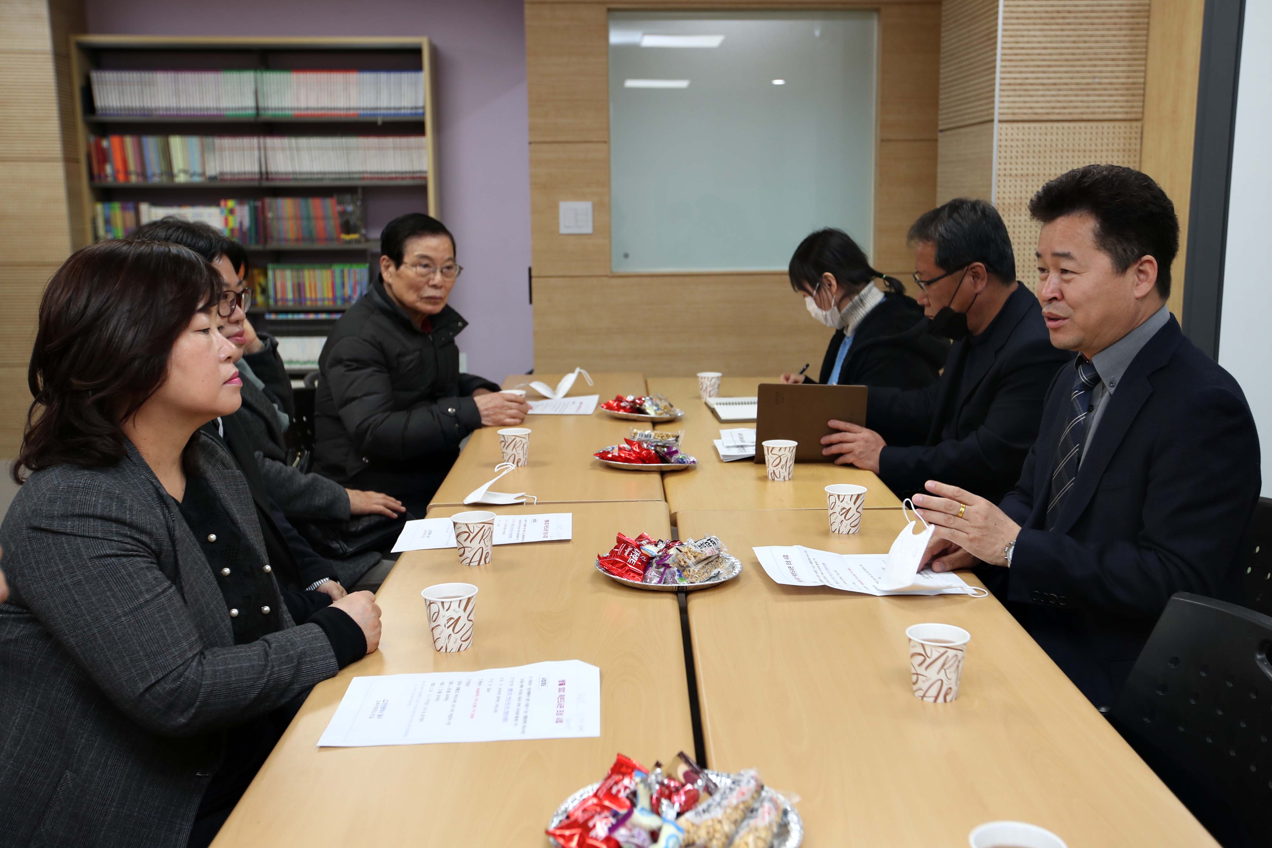 20200306_생활SOC_작은도서관_현장시찰2.jpg 이미지
