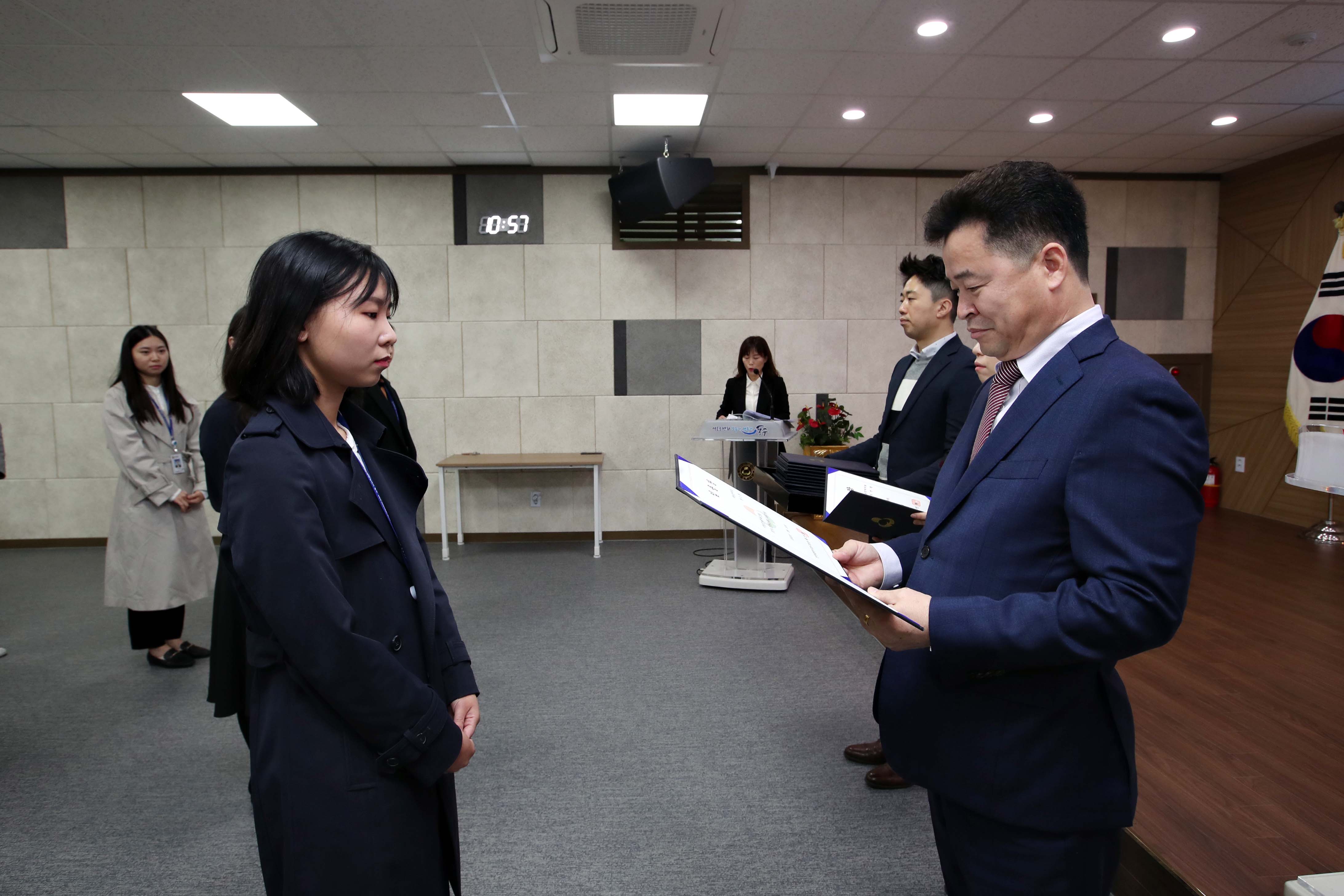 20200330_임용장_수여식13.jpg 이미지