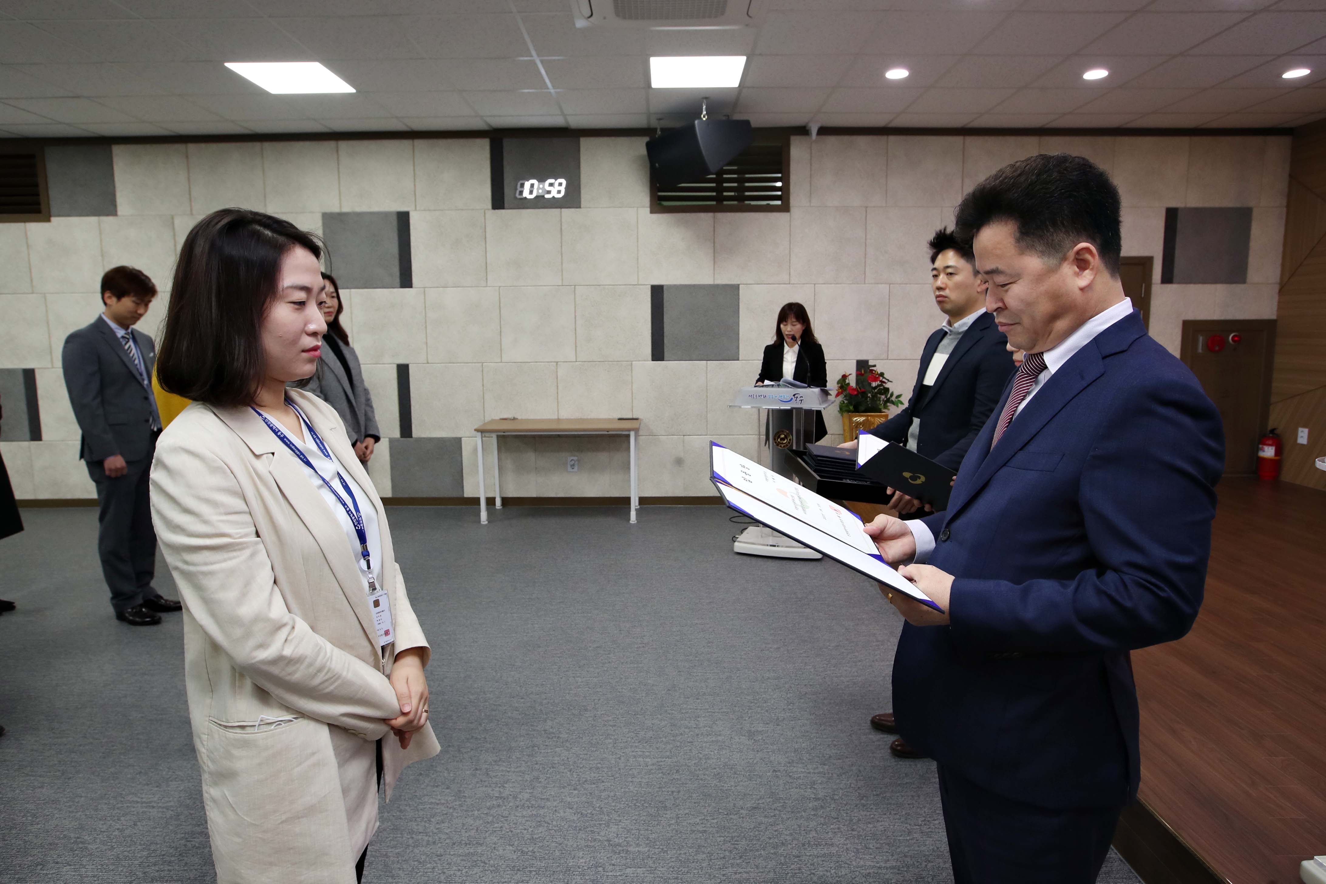20200330_임용장_수여식9.jpg 이미지