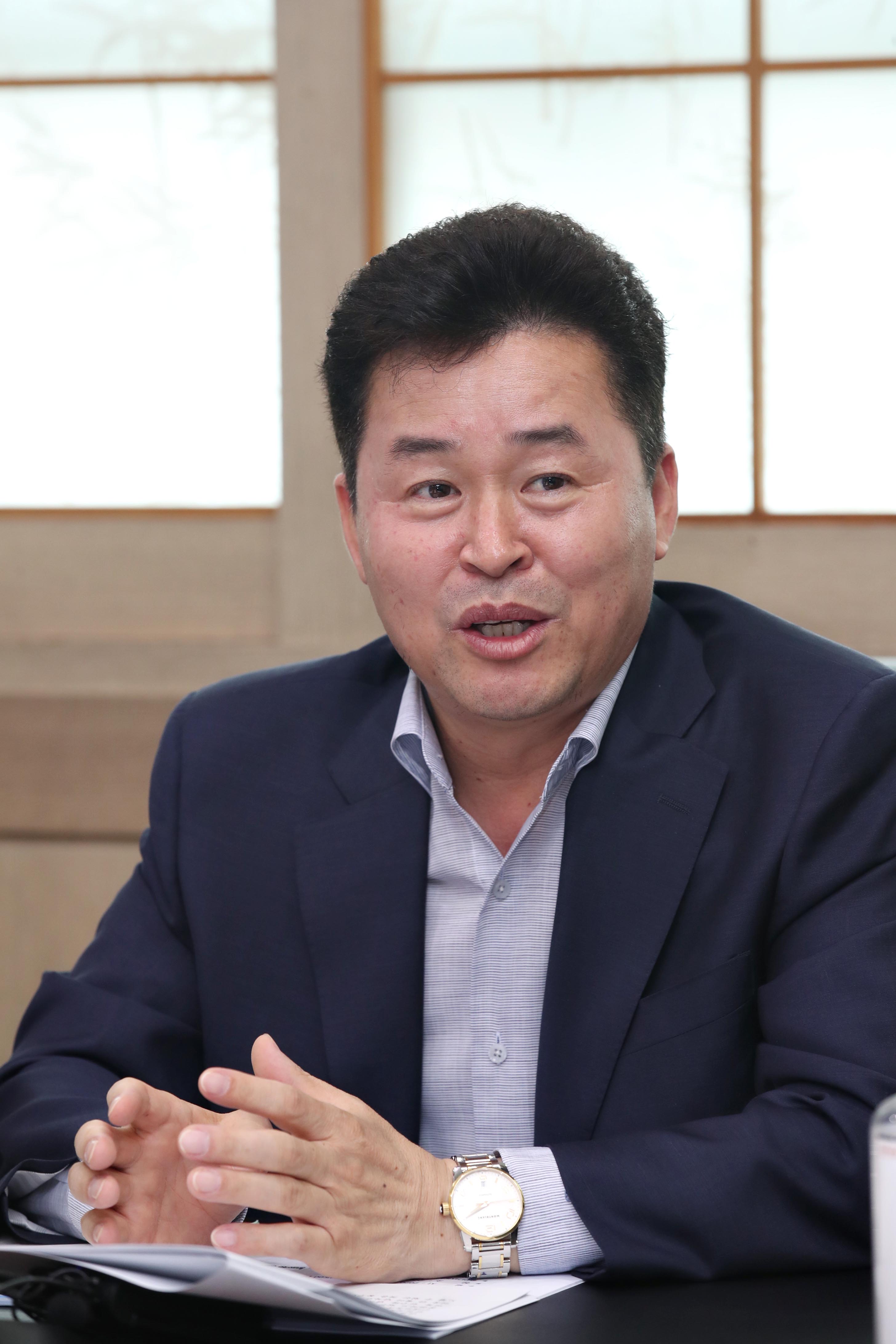 20200508_언론사_인터뷰3.jpg 이미지
