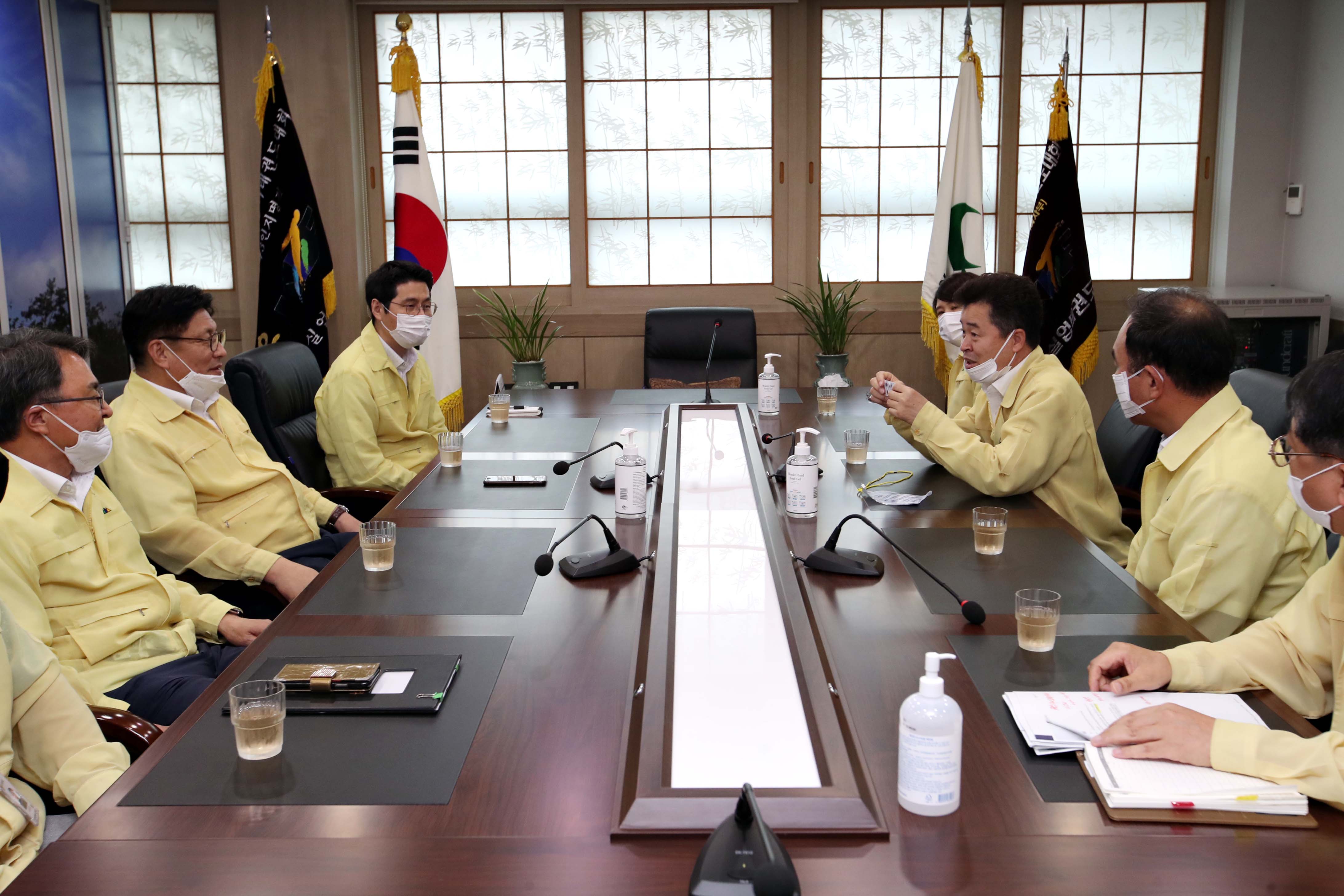 20200701_동구-교육청_코로나19_선제적_대응을_위한_업무_협약식10.jpg 이미지