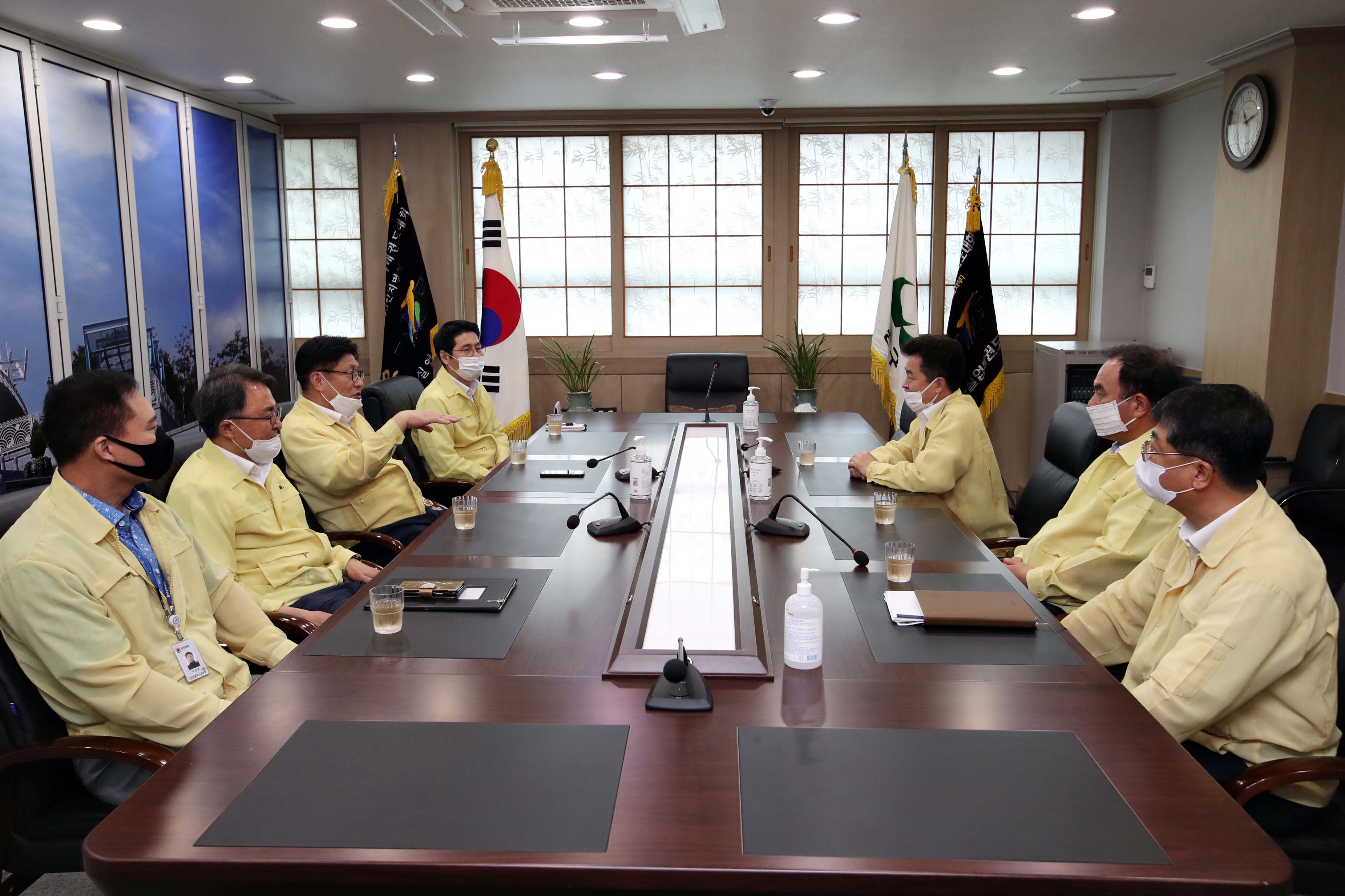 20200701_동구-교육청_코로나19_선제적_대응을_위한_업무_협약식14.jpg 이미지