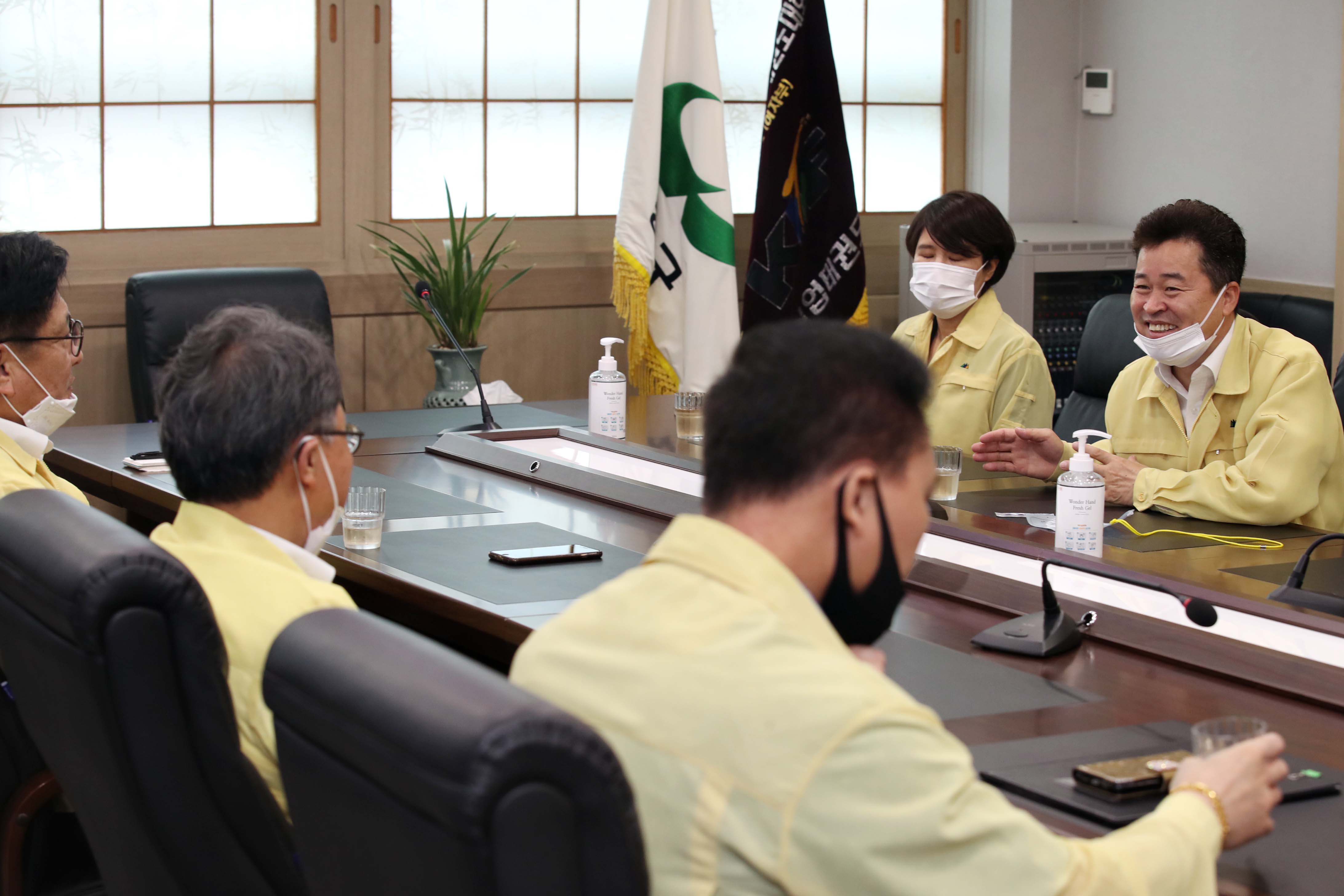 20200701_동구-교육청_코로나19_선제적_대응을_위한_업무_협약식7.jpg 이미지