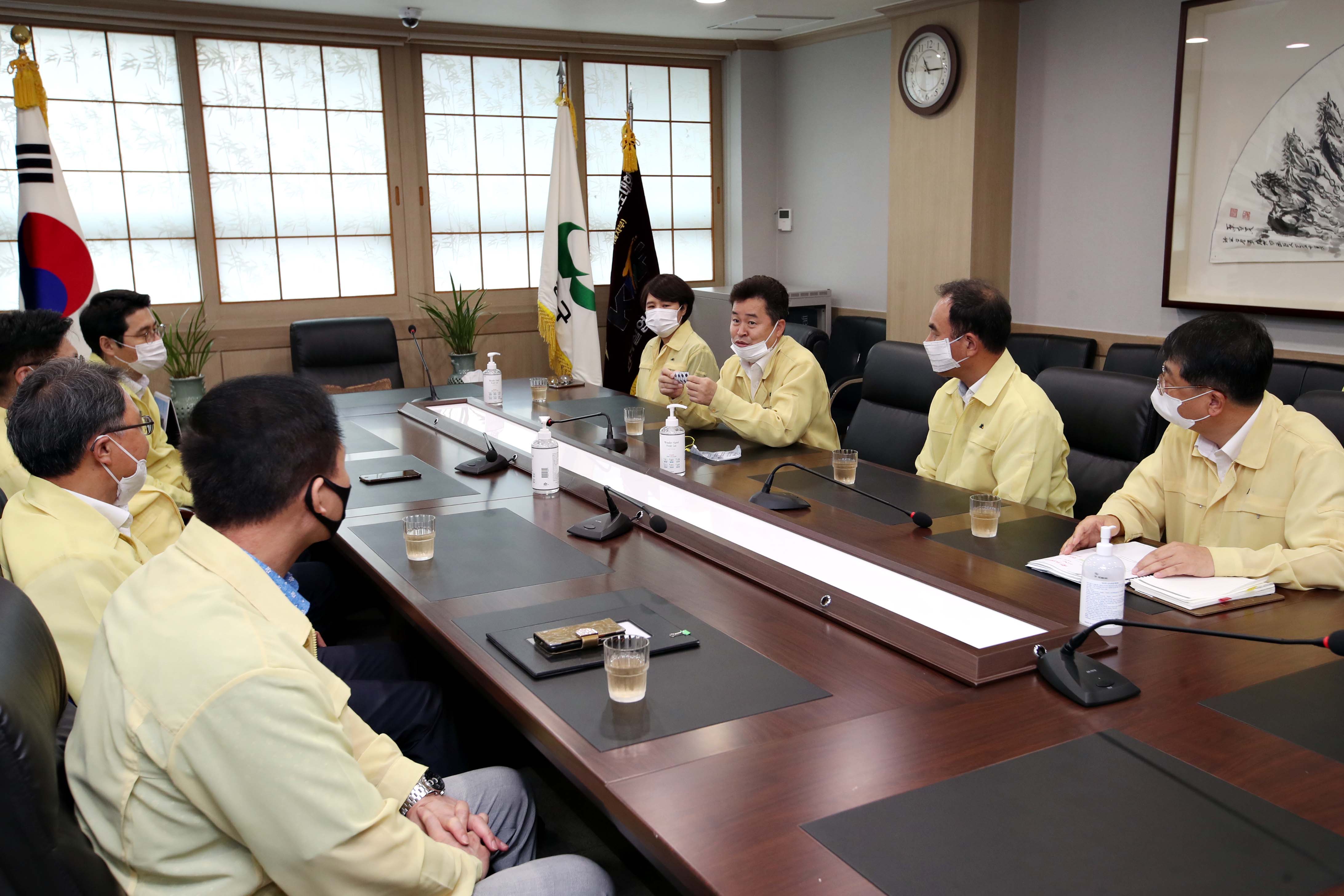 20200701_동구-교육청_코로나19_선제적_대응을_위한_업무_협약식9.jpg 이미지