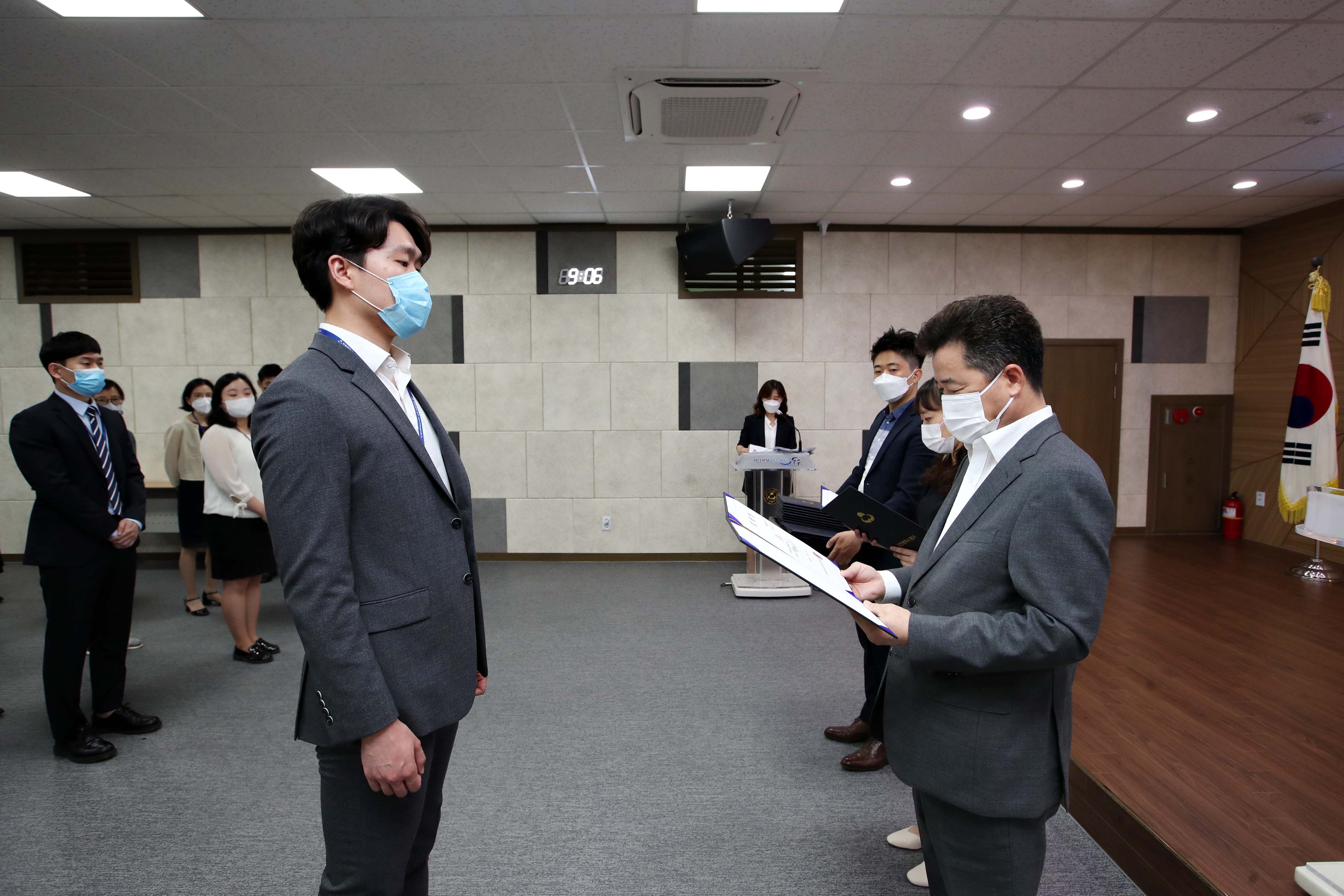 20200701_임용장_수여식30.jpg 이미지