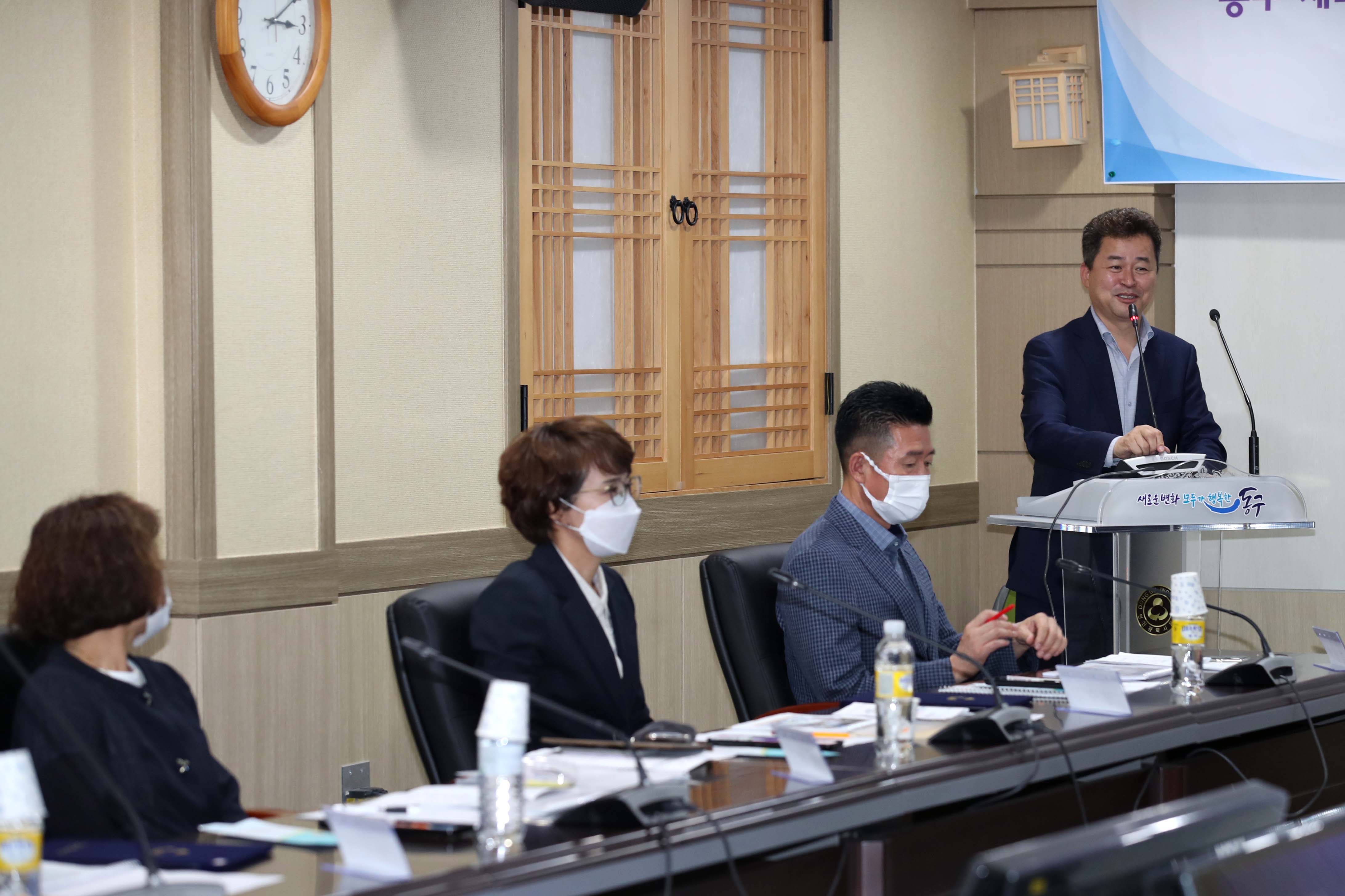 20200724_동구브랜드식품_개발추진위원회_위촉장_수여식2.jpg 이미지