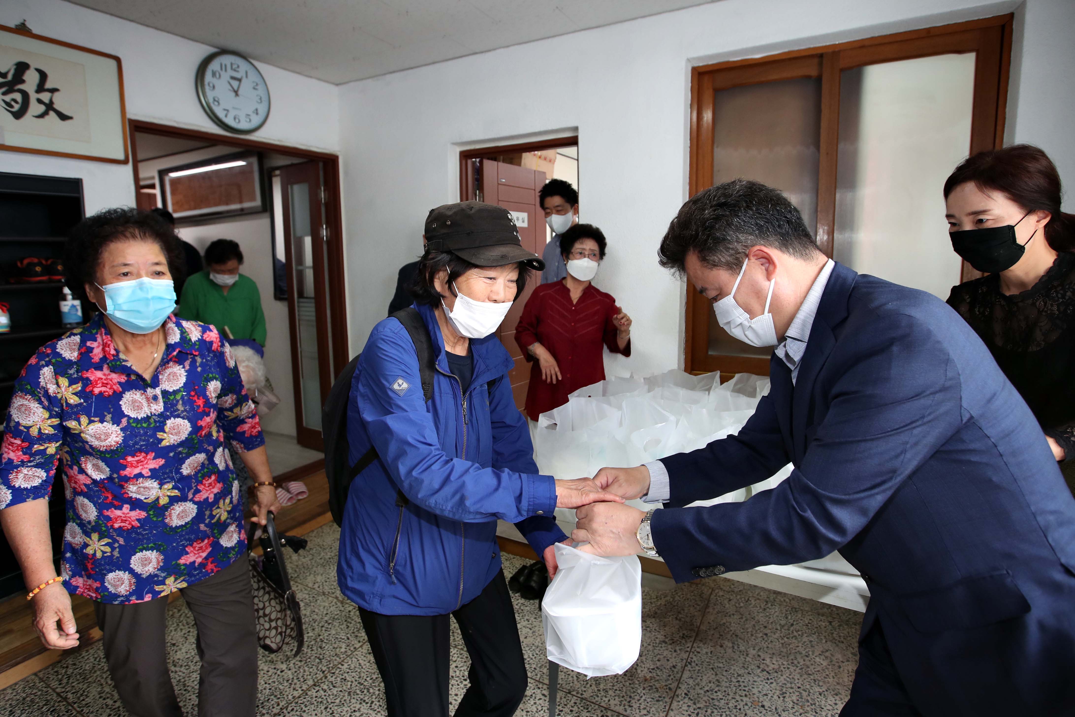 20200724_동구지역자활센터_삼계탕_나눔_행사10.jpg 이미지