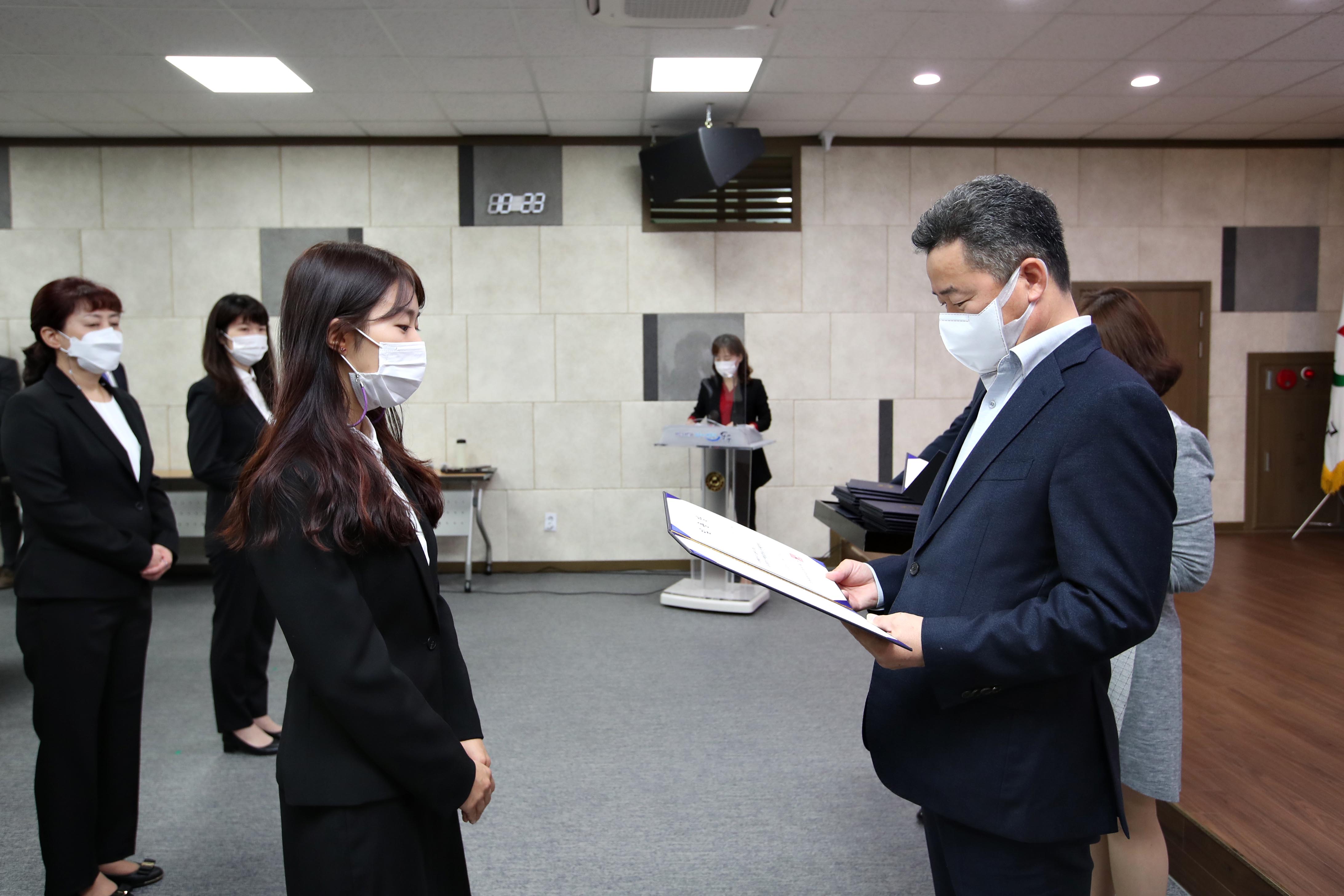 20201019_임용장_수여식(신규)10.jpg 이미지