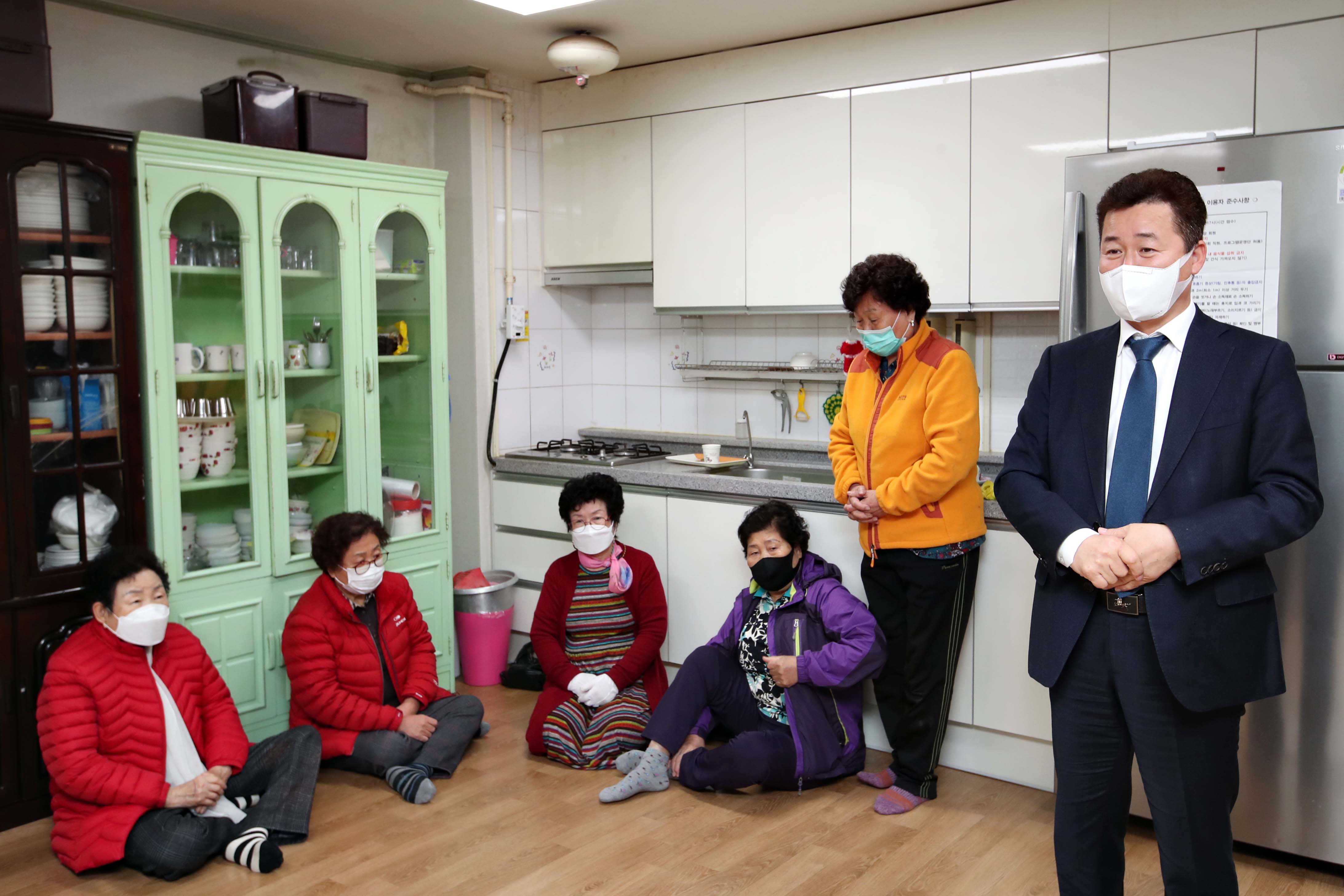 20201109_관내_경로당_방문2.jpg 이미지