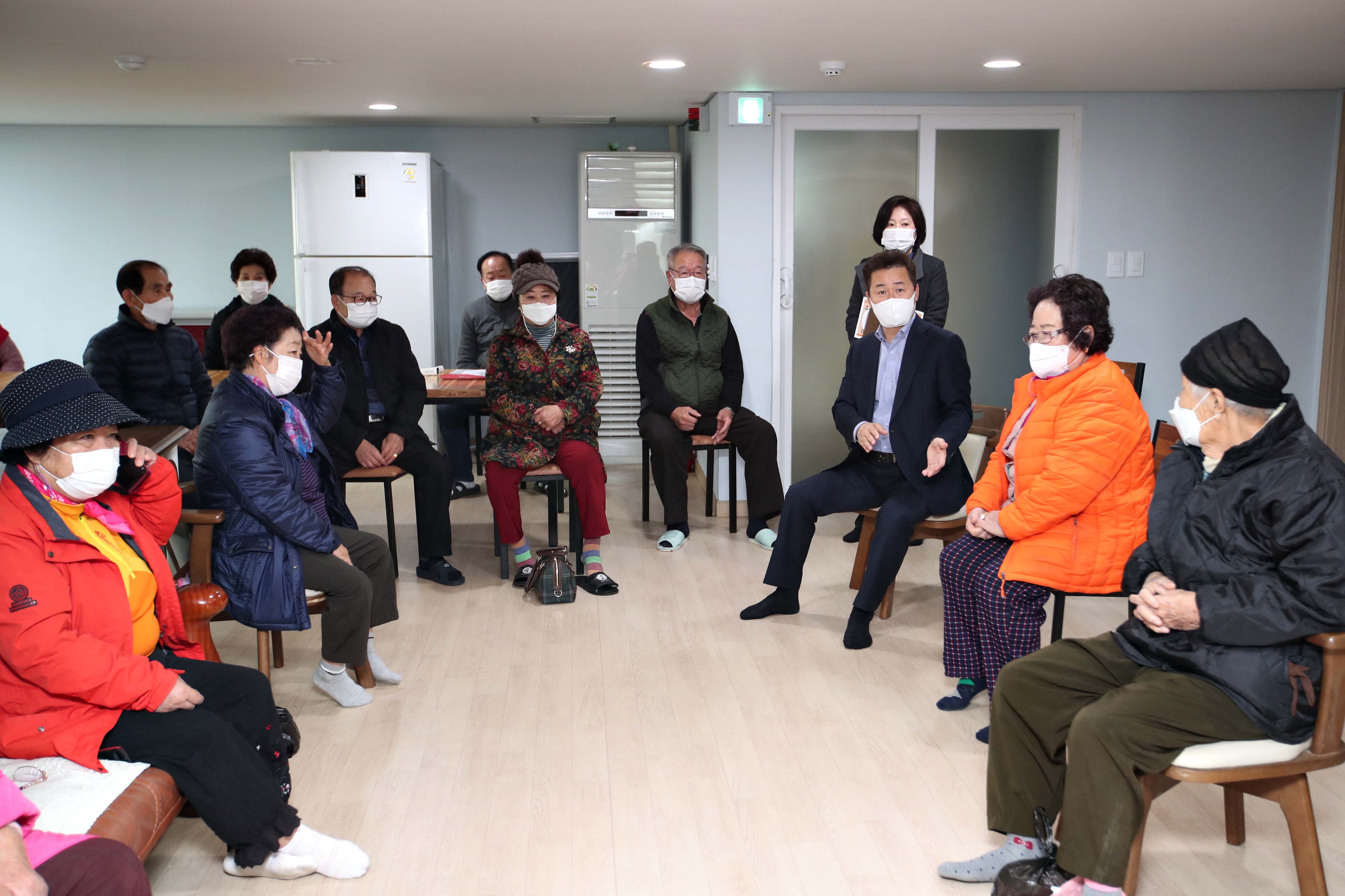 20201110_경로당_방문8.jpg 이미지
