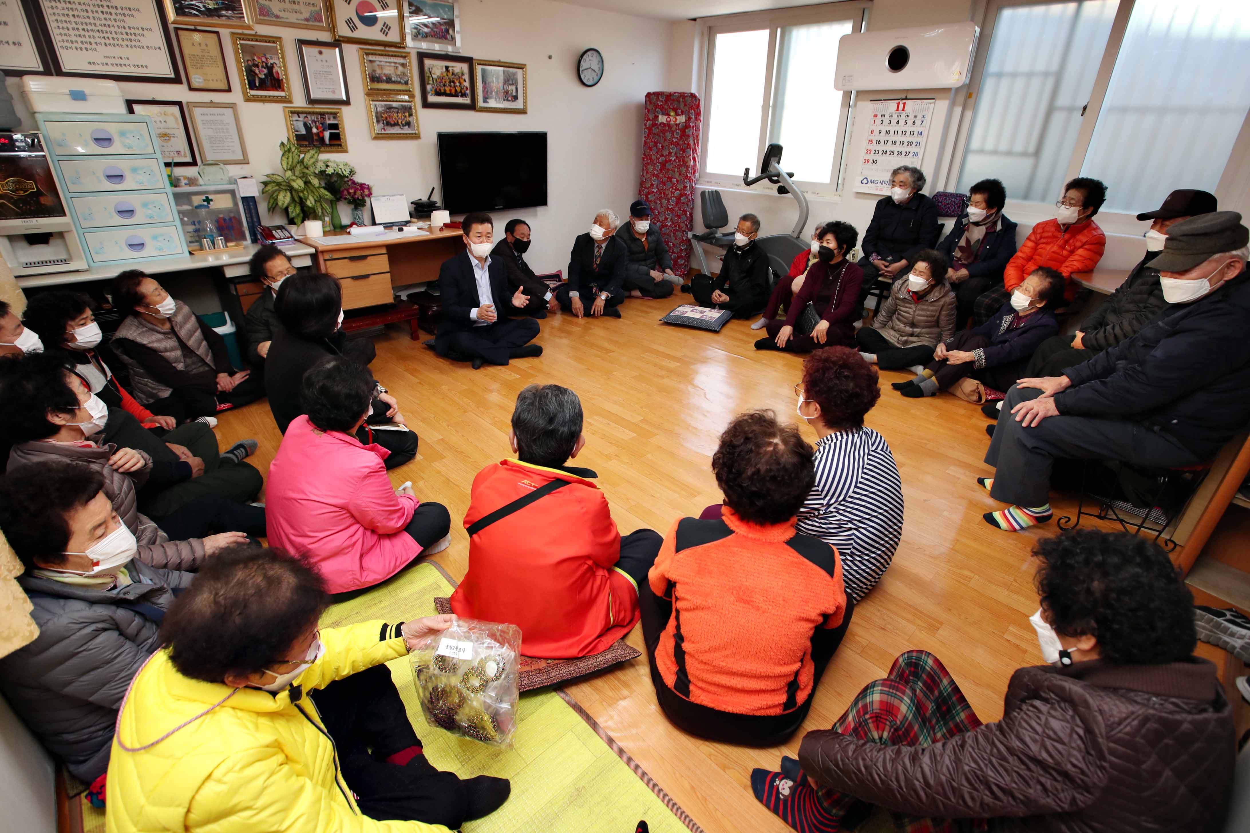 20201111_관내_경로당_방문2.jpg 이미지