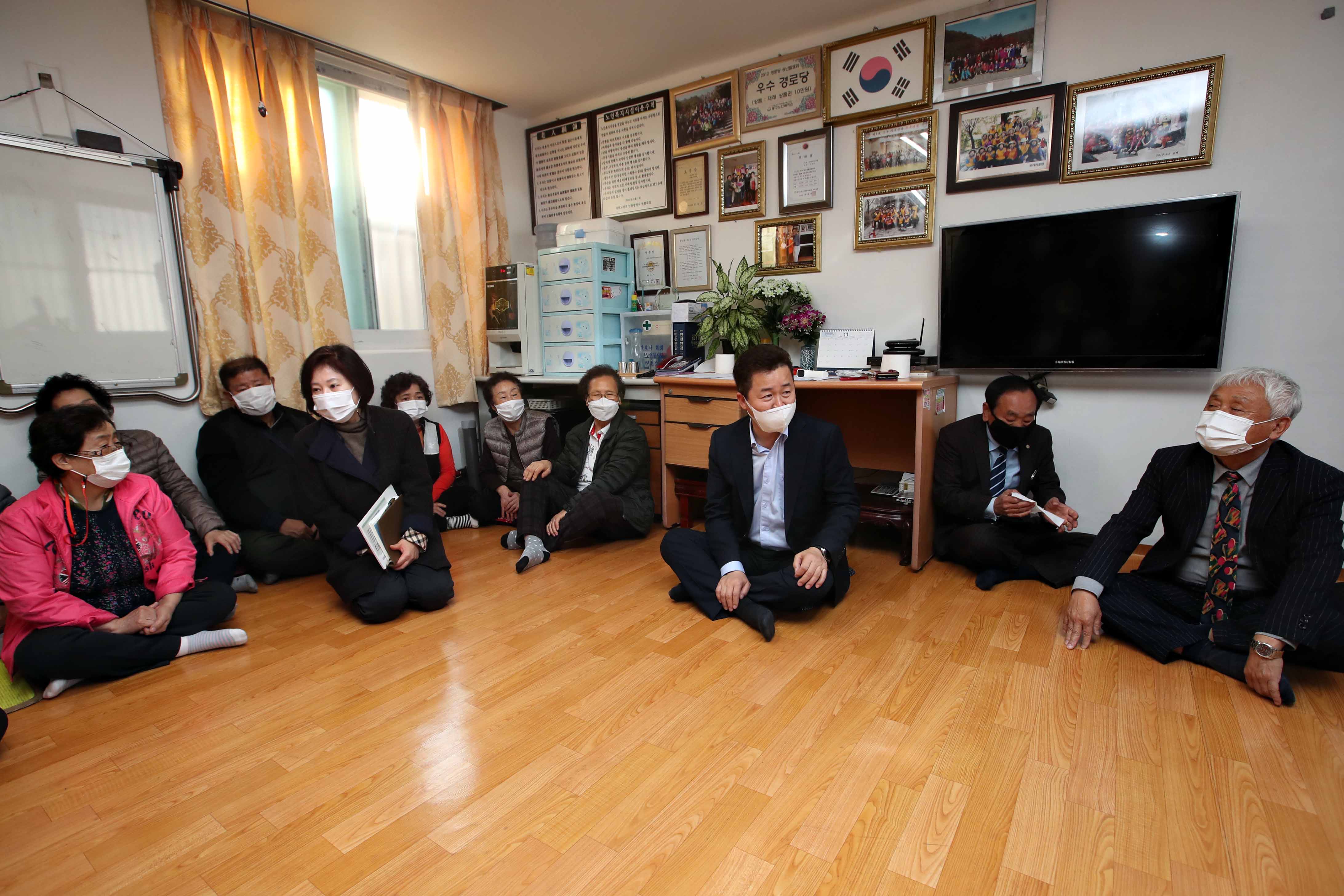 20201111_관내_경로당_방문5.jpg 이미지