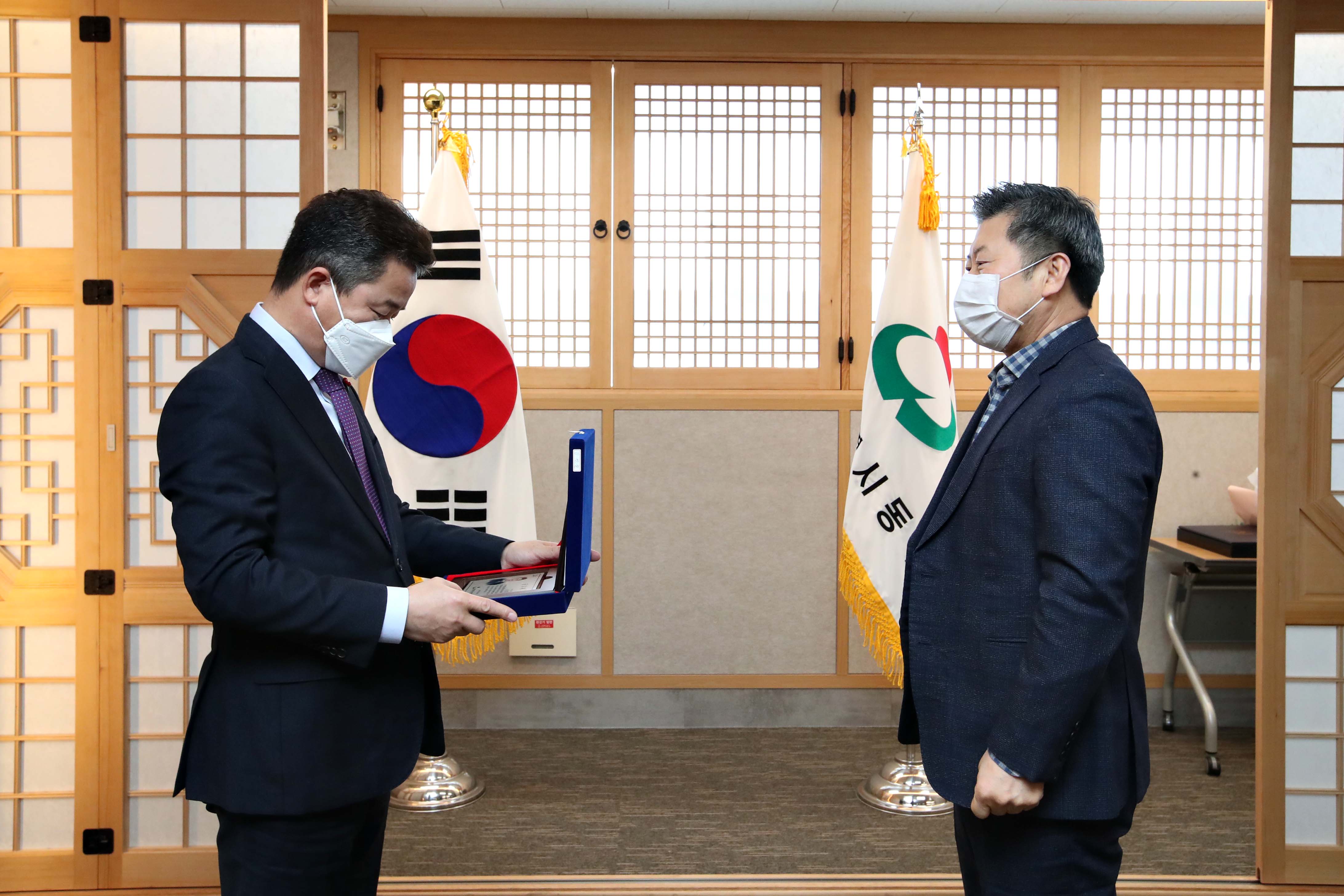 20201230_2020년_하반기_공무원_퇴임식19.jpg 이미지