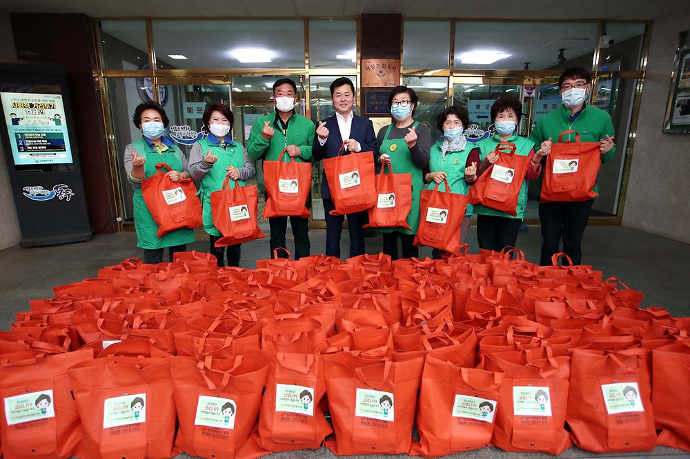 코로나19 극복 새마을부녀회 사랑의 반찬나눔 사진