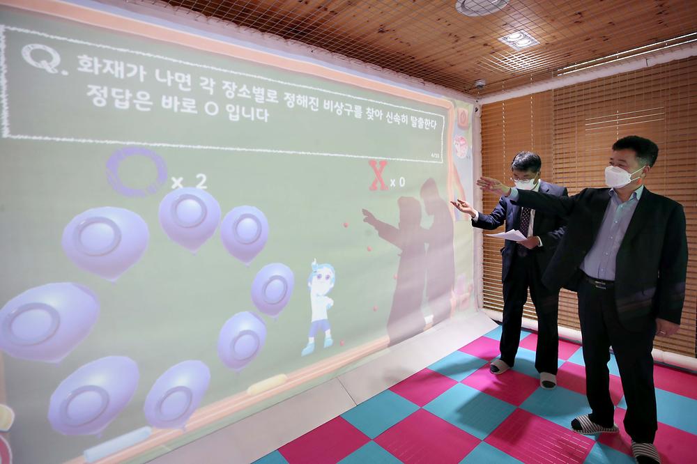 동구랑 스틸랜드 스크린스포츠실 시연회 사진