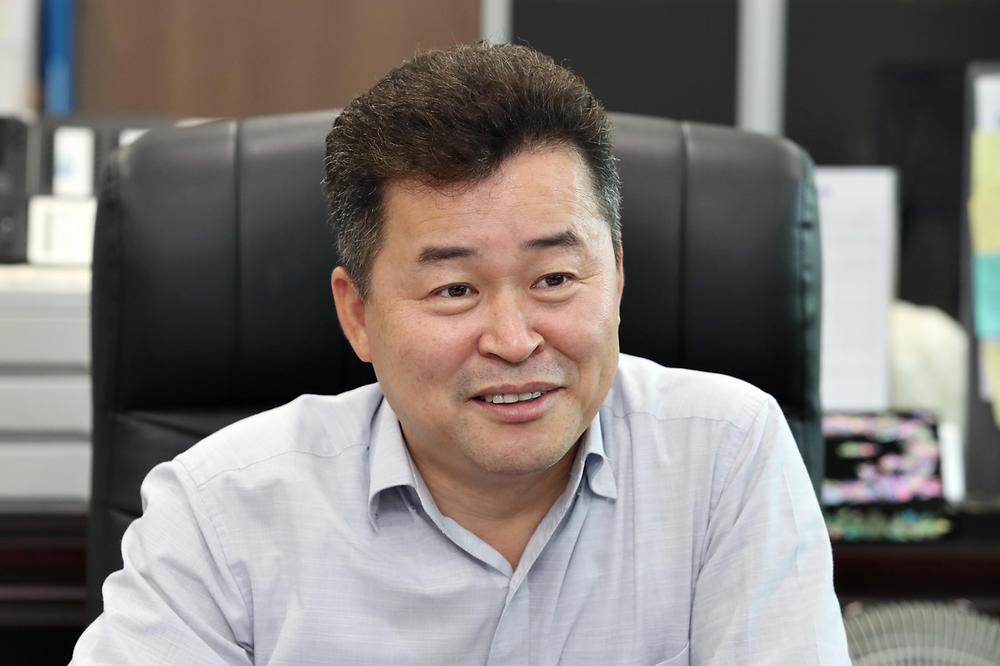 언론사 인터뷰 사진