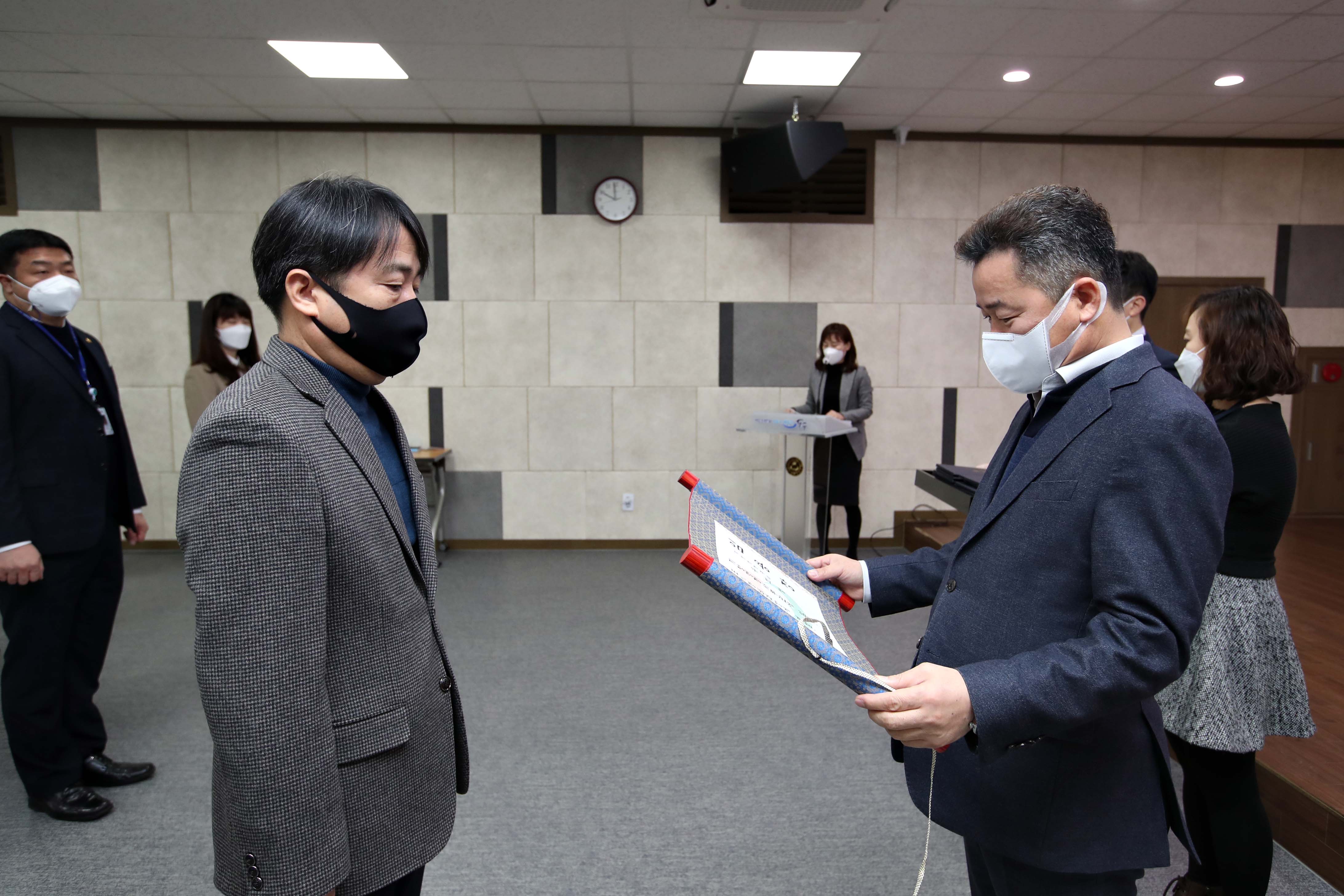 20210104_임용장_수여식11.jpg 이미지