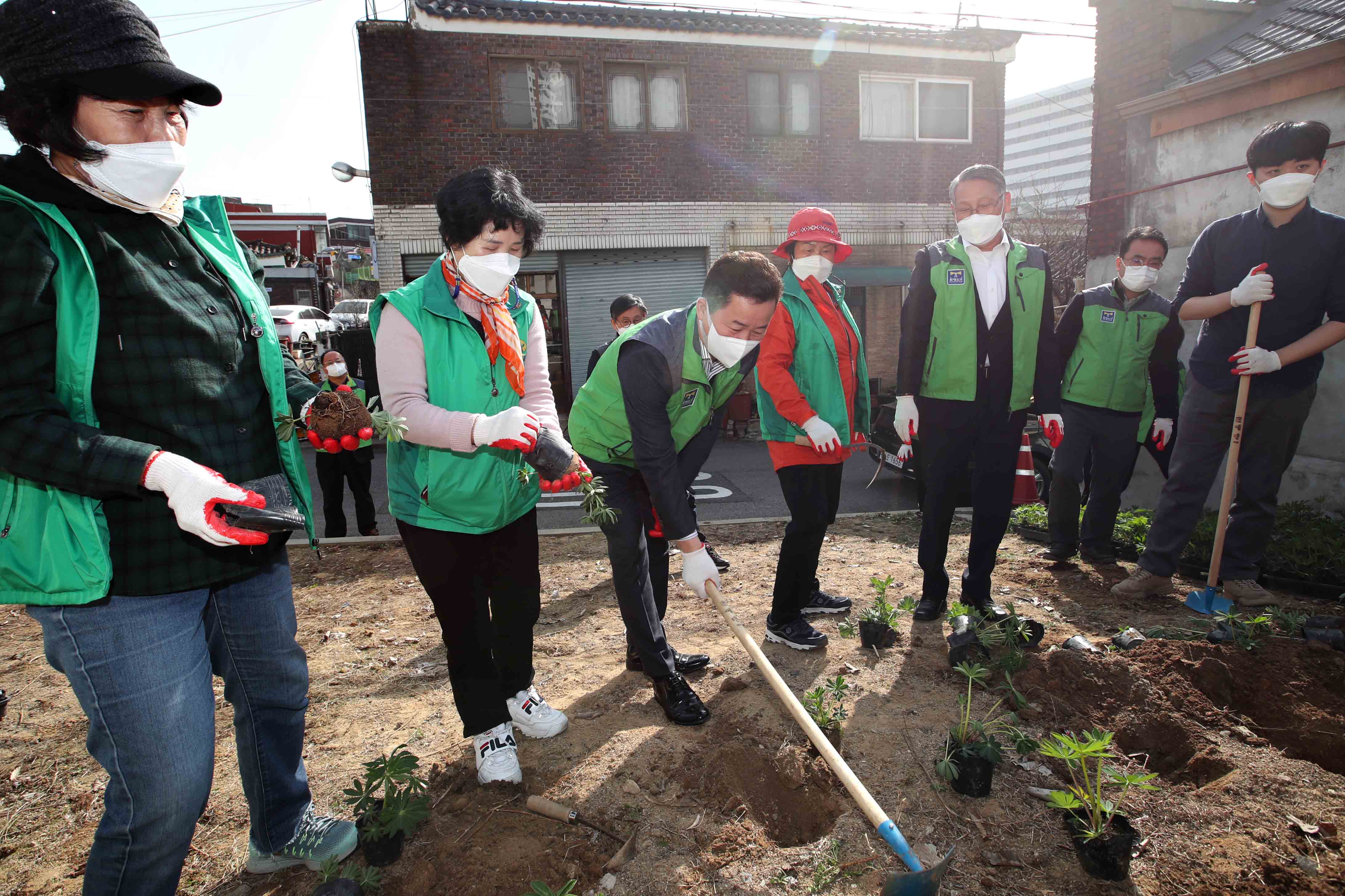 20210317_송림1동_봄꽃심기_행사10.jpg 이미지