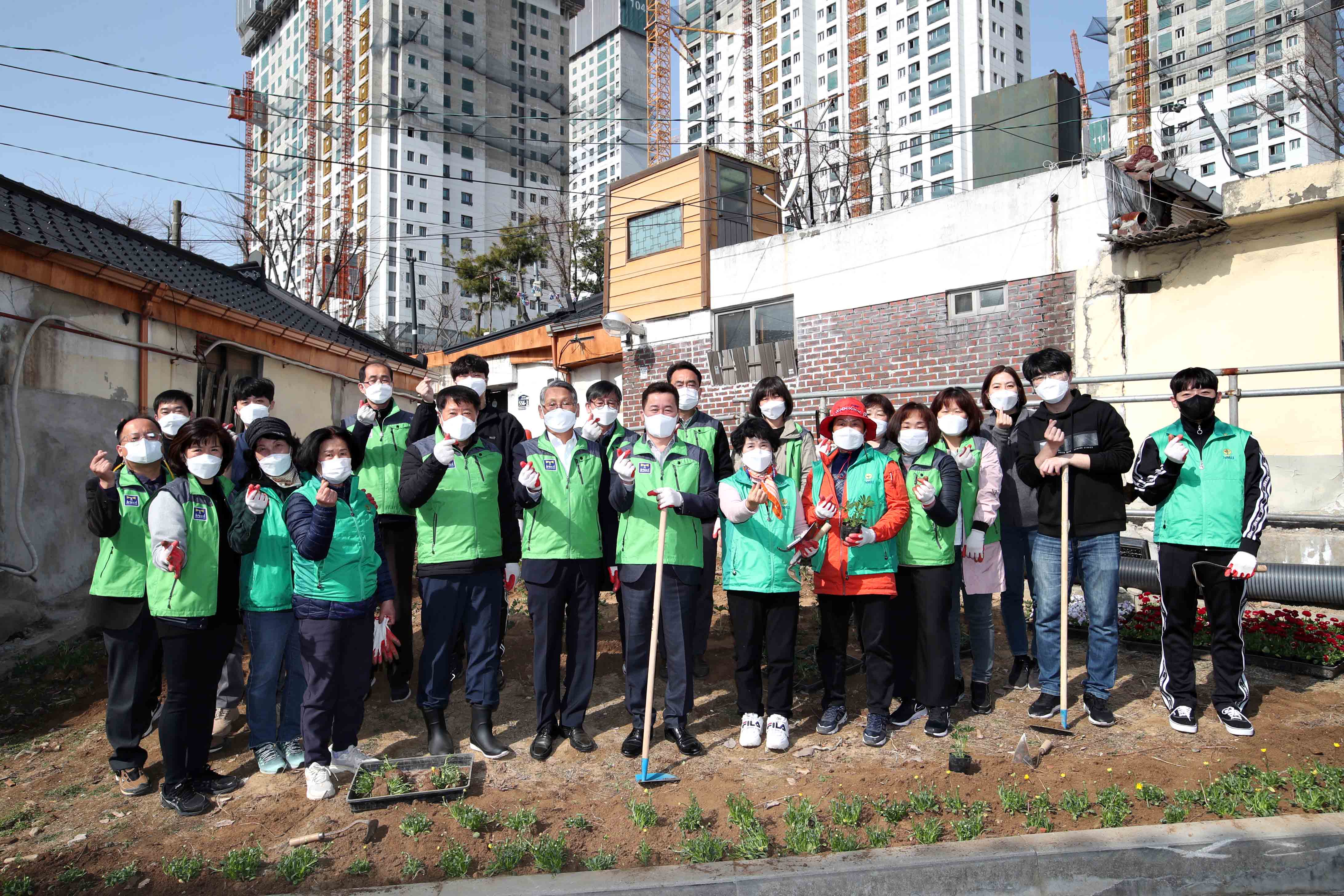 20210317_송림1동_봄꽃심기_행사2.jpg 이미지