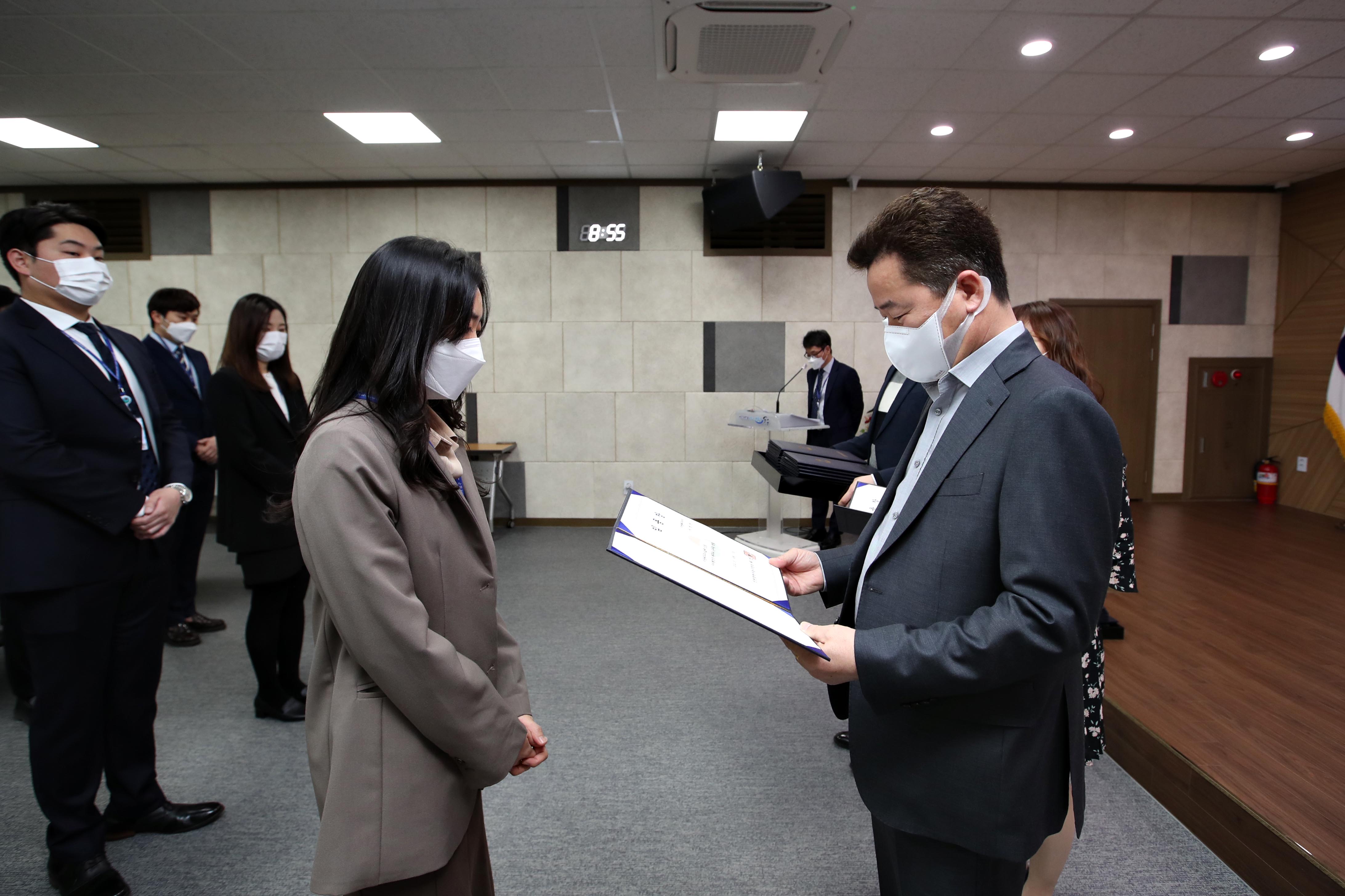 20210401_임용장_수여식10.jpg 이미지