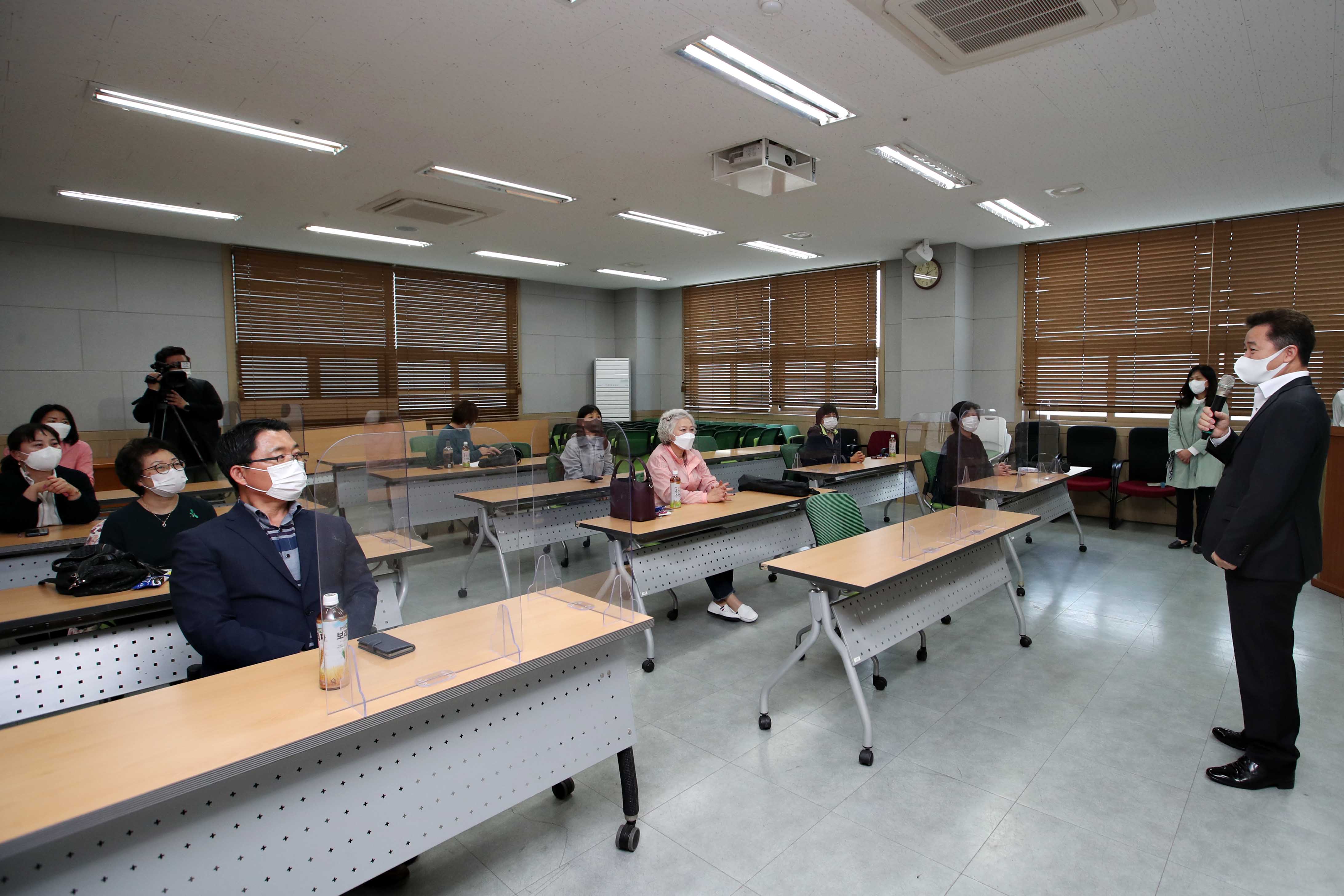 20210429_스마트폰을_활용한_유튜브_영상제작_교육2.jpg 이미지