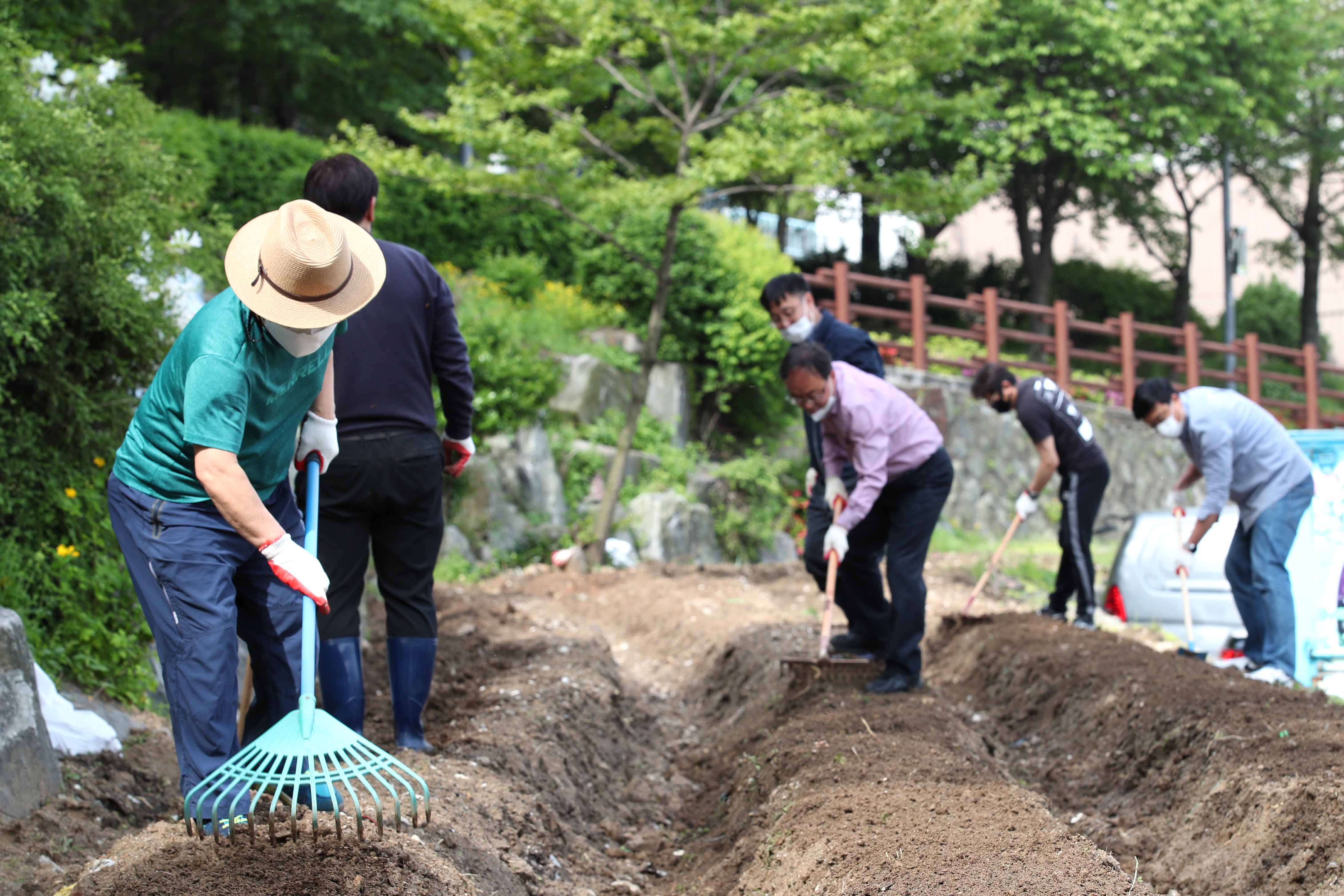20210506_2021년도_동구행복나눔_텃밭사업15.jpg 이미지