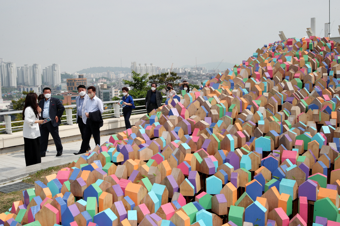 20210514_공공미술_프로젝트_사업_테이프_커팅식2r.jpg 이미지